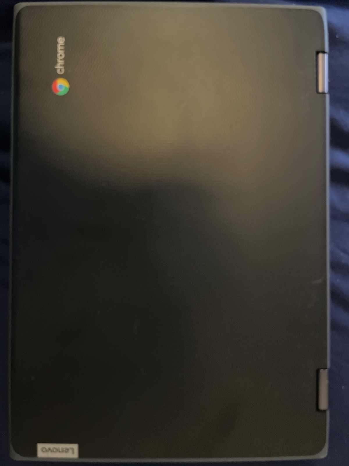Lenovo 2 in 1 . 300e 2nd gen no charger