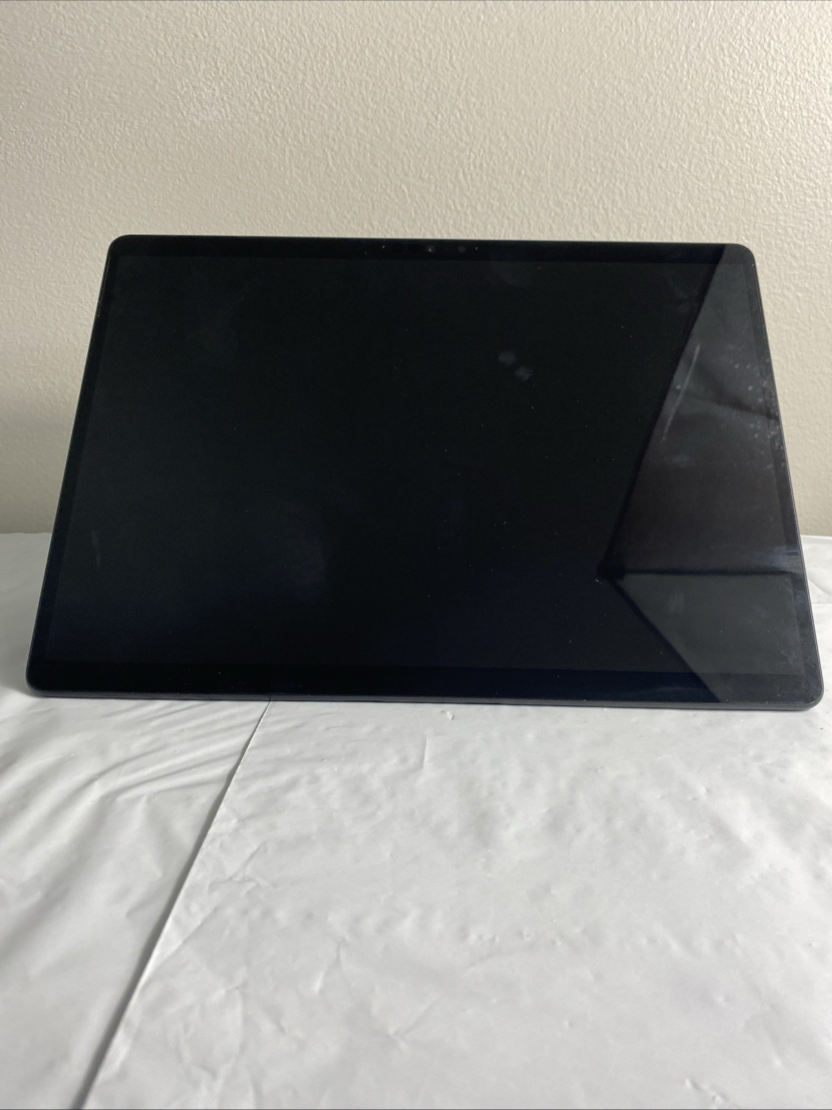 Microsoft Surface Pro X 1876 13″ SQ1 8GB RAM 128GB SSD – No Box – No Cable
