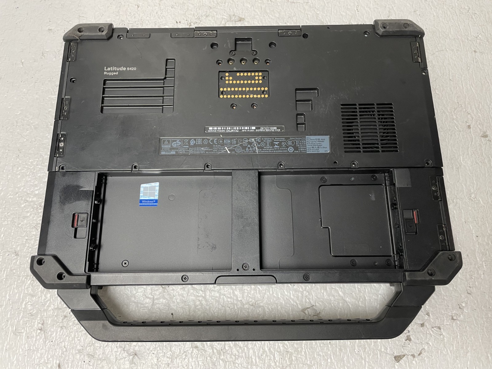 Dell Latitude 5420 14″Rugged Intel i3-7130U @2.70GHz 8GB RAM NO SSD/Battery READ