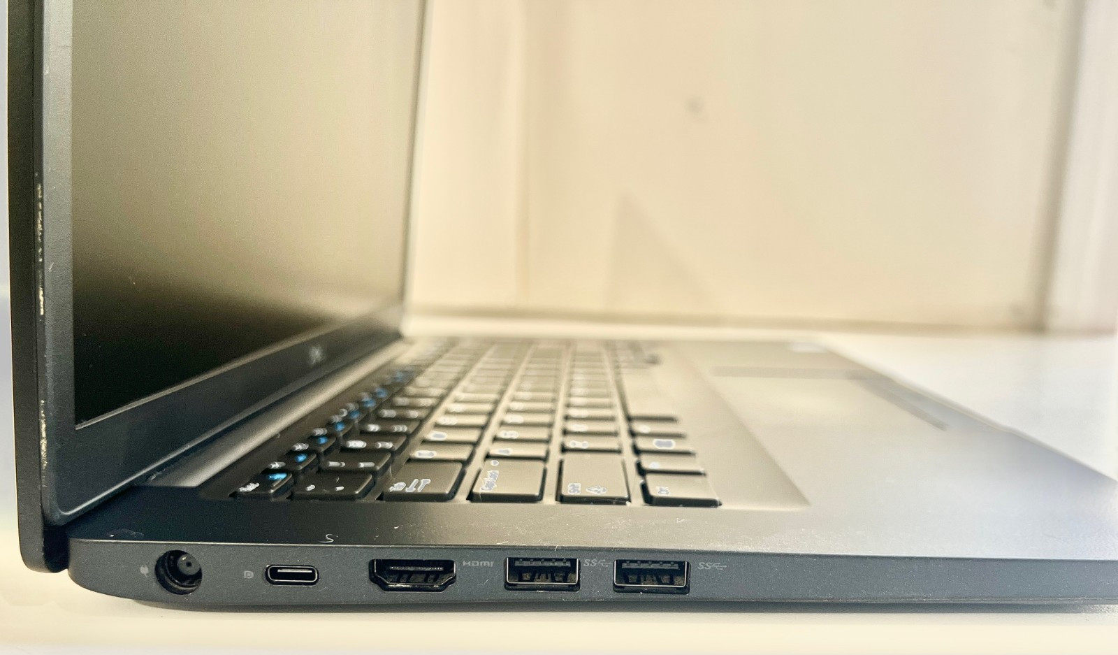 Dell Latitude 7490 14″ i7-8650U 4.20GHz 512GB SSD 16GB WiFi BT WINDOWS 11