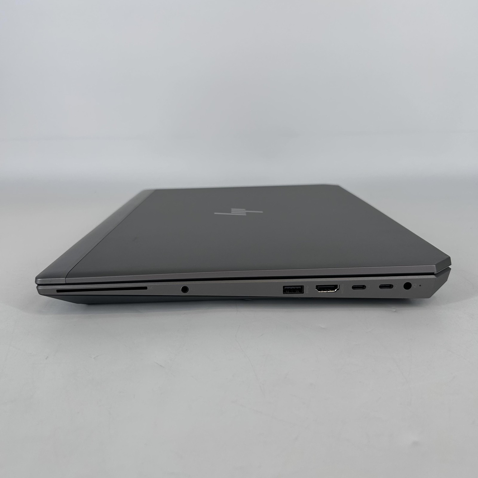 HP ZBook 15 G6 FHD i7-9850H 2.60GHz 32GB 1TB SSD NVIDIA Quadro T1000 Good