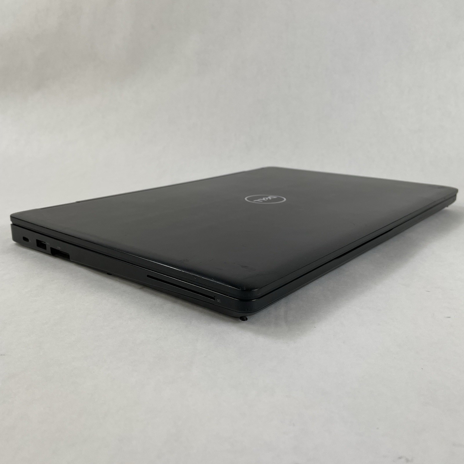 Dell Latitude 5580 15.6″ i5-7300U 2.60 GHz 8 GB RAM No SSD No OS – Bad Edge