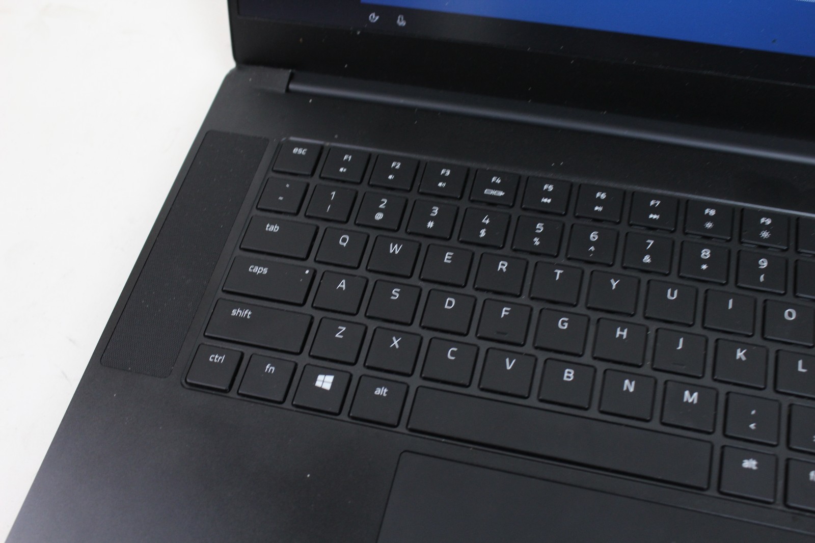 AS IS CASE DAMAGE Razer Blade 15 i7-10750H 32GB RAM 1TB SSD w/ OS