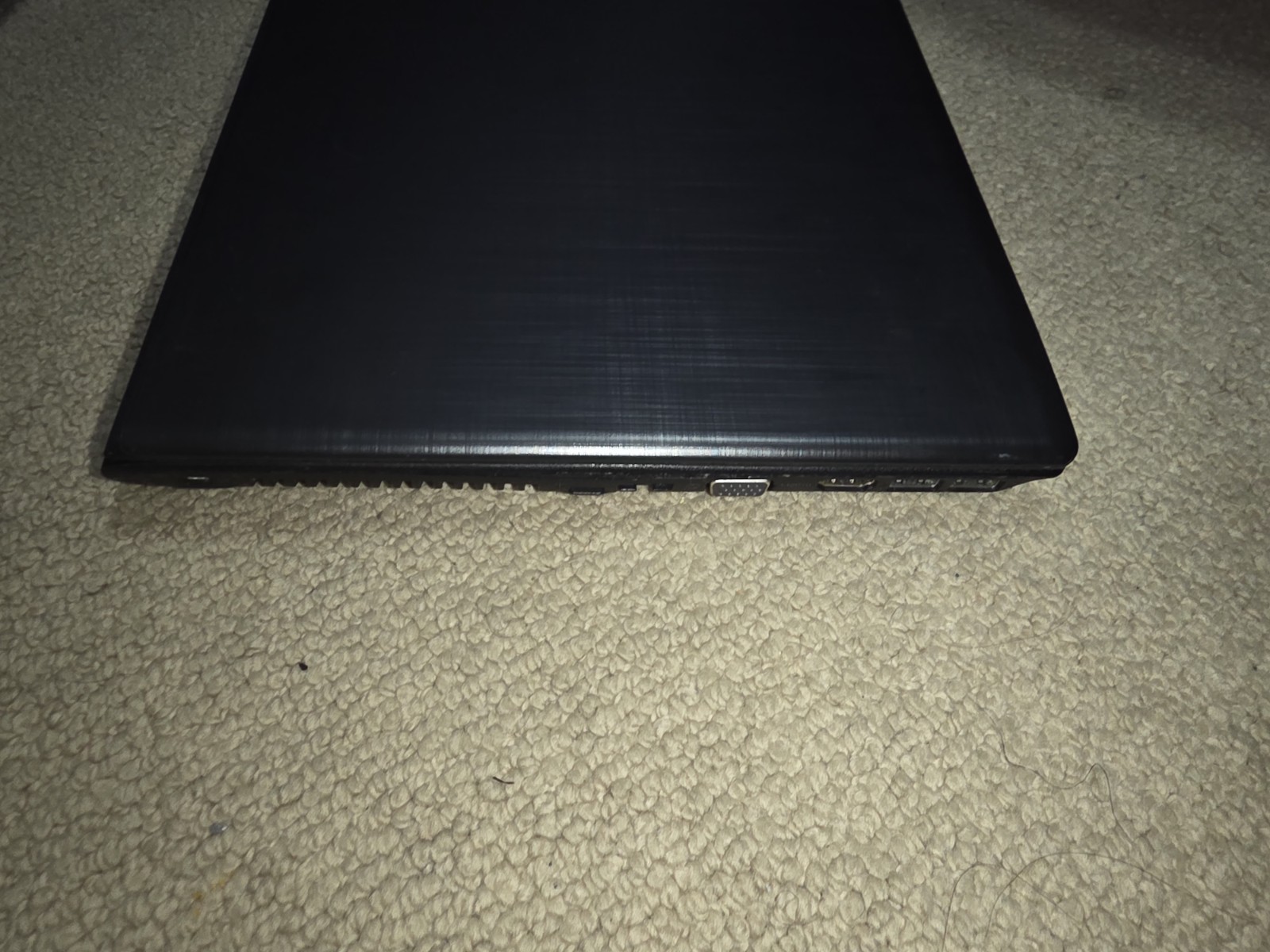 Acer Aspire ER-575G i5-7200U@3.1 GHz 256GB NVMe 16GB Ram Geforce 940MX W11