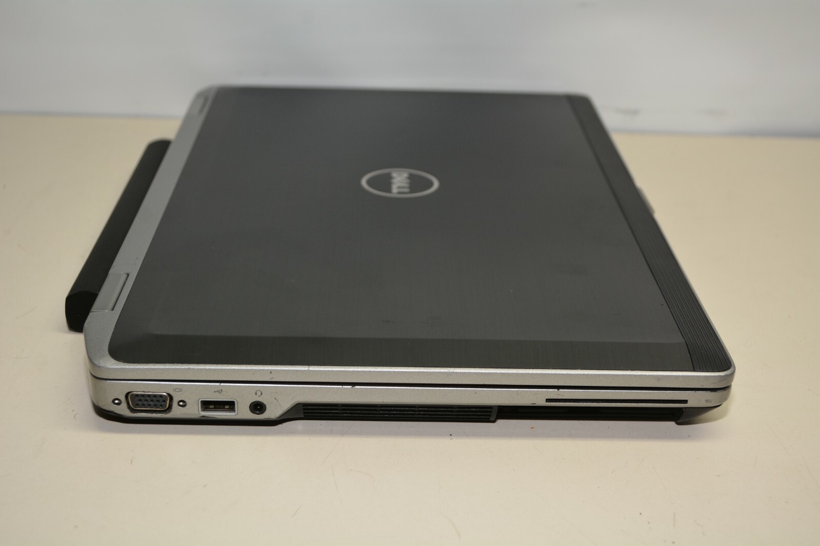 Dell Latitude E6520 Intel Core i7-2620M @ 2.70GHZ 4GB Ram No HD #Z451