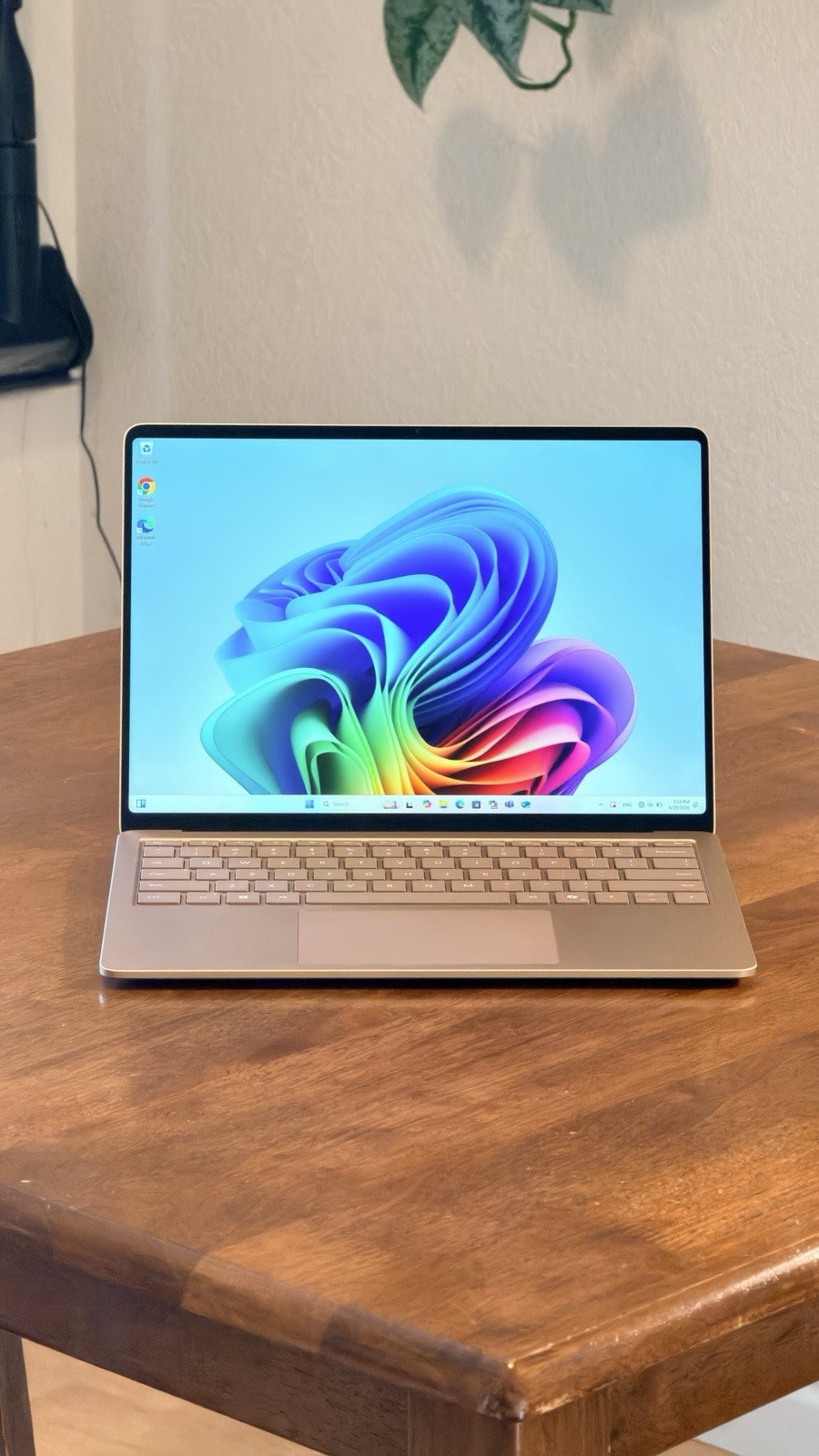 Microsoft Surface Laptop 7th Edition 13.8″ 512gb Snapdragon X Plus 16GB RAM Dune
