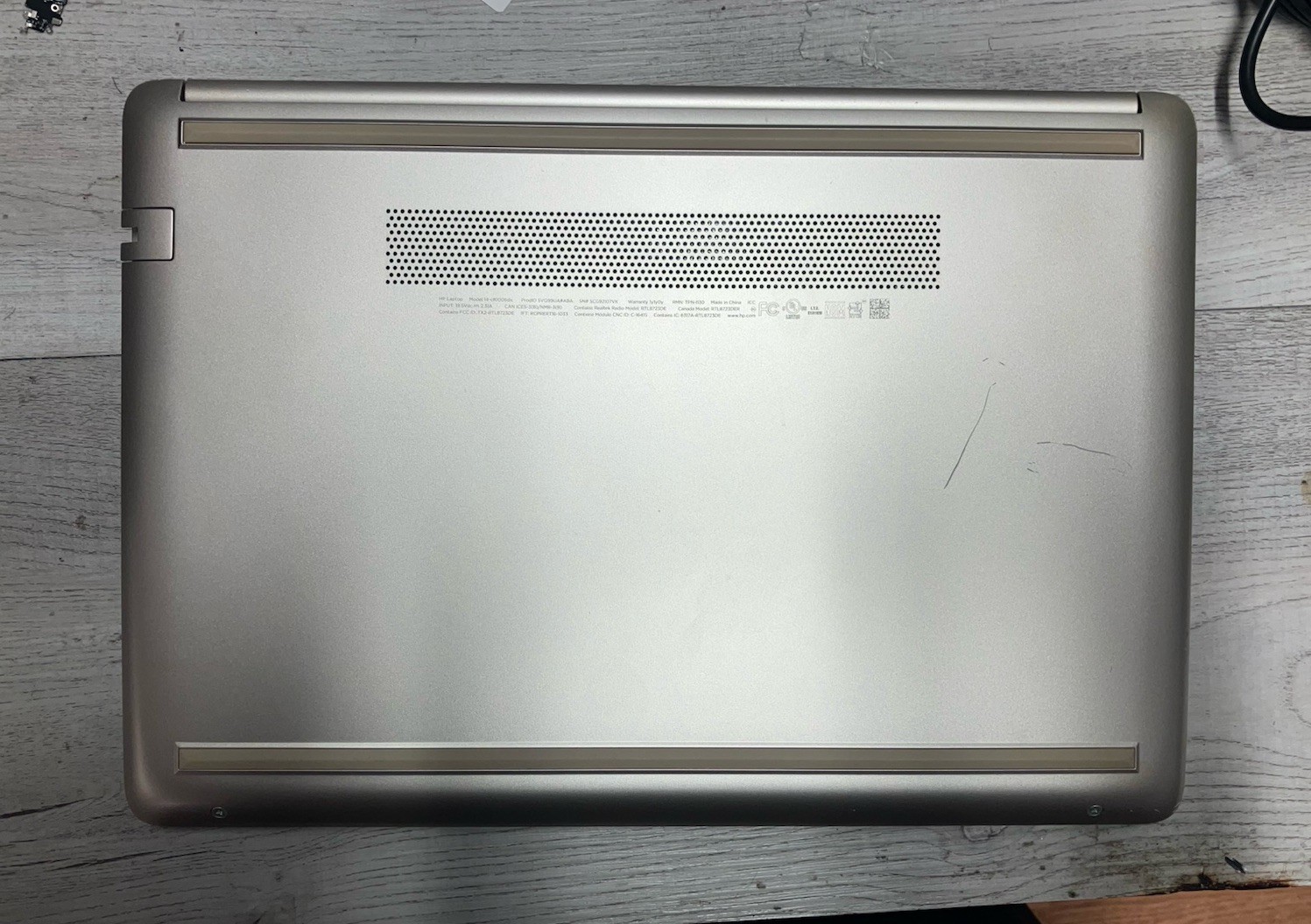 HP Laptop 14-cf0006dx 14″ Core i3-7100u 2.4ghz 8gb RAM 128GB SSD **DEFECT**key