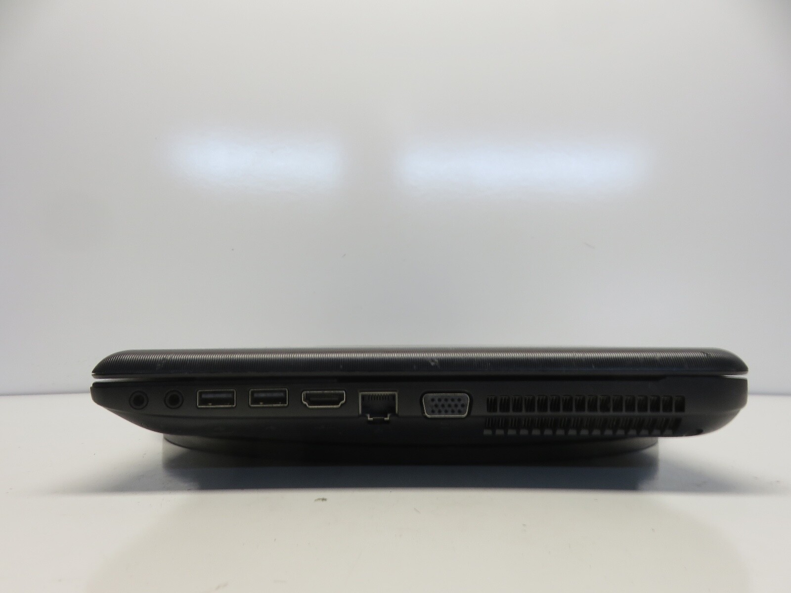 Toshiba Satellite C55-A5220 Intel Celeron 1037 1.8GHz 4 GB NO HDD No Batt