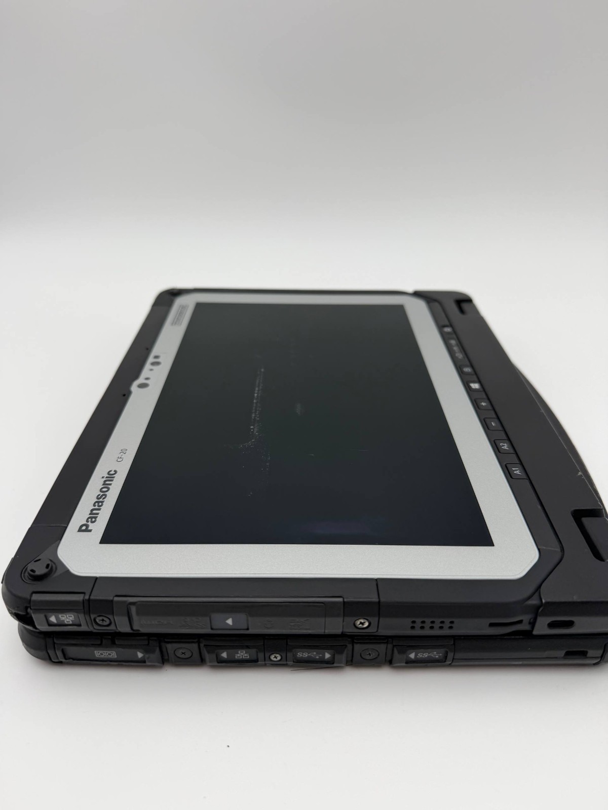 Panasonic Toughbook CF-20 MK2 i5-7y57 8GB 256GB Barcode Win10pro 2 batteries