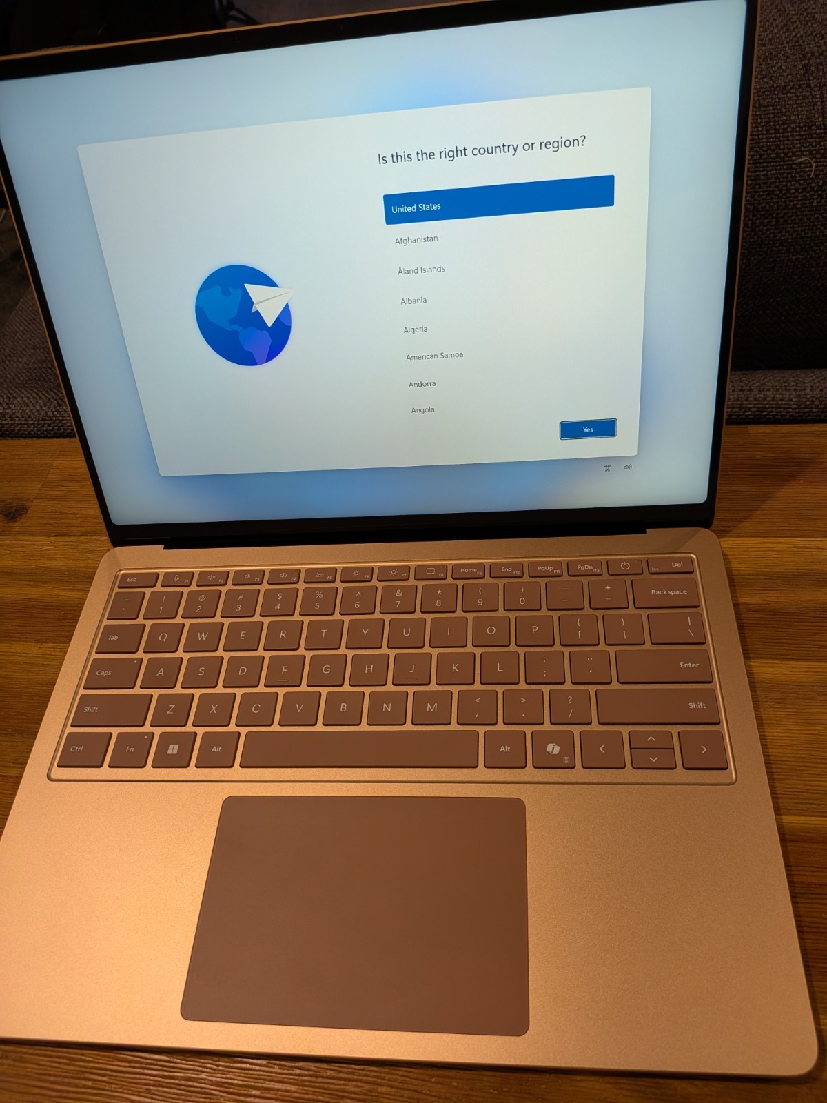 Microsoft – Surface Laptop – Copilot+ PC – 13.8″ Touch-Screen – Snapdragon X…