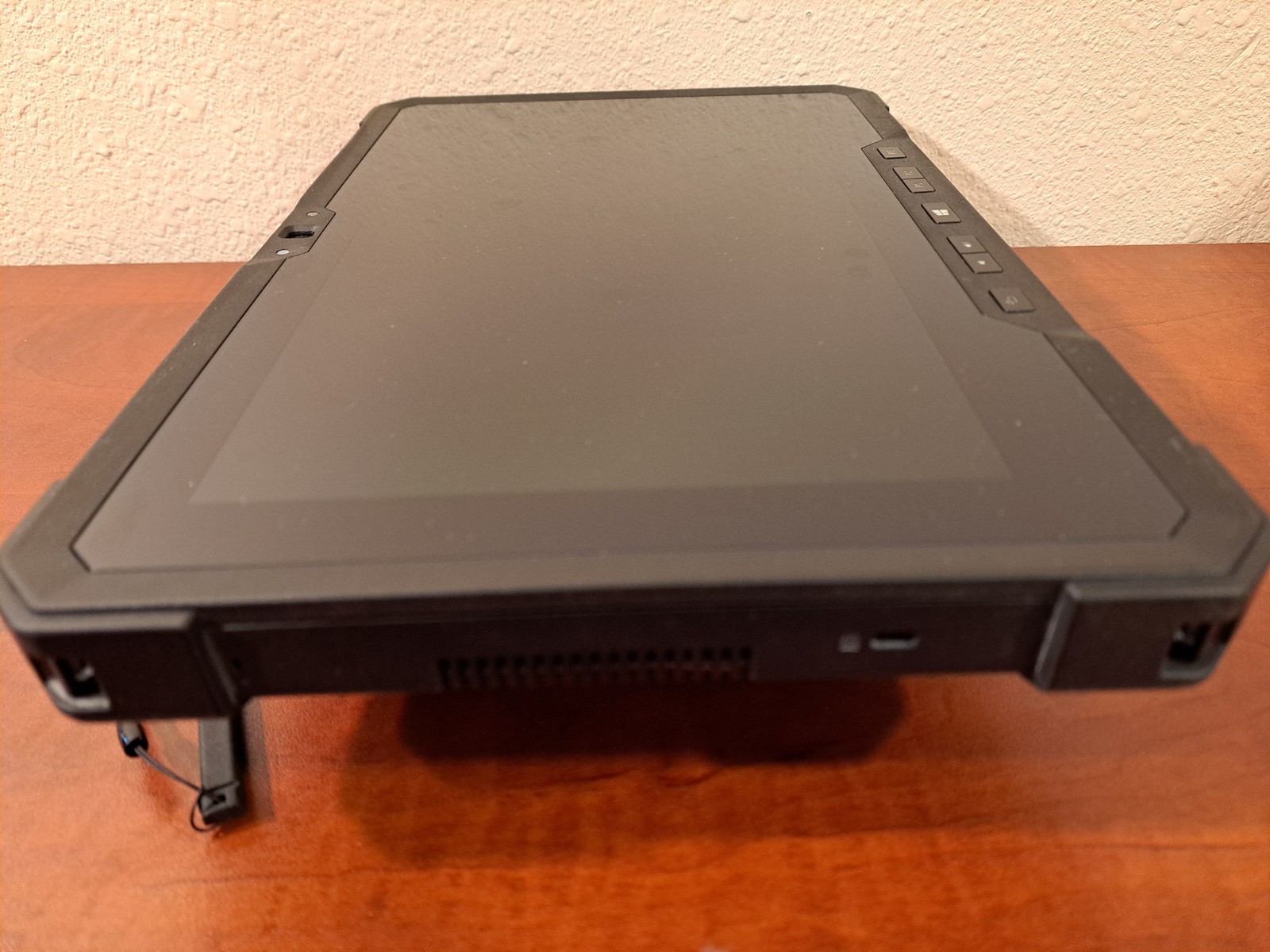 Dell Latitude 7212 Rugged Tablet i7-8650U, 16GB/256GB, Win 11, Charger, Battery
