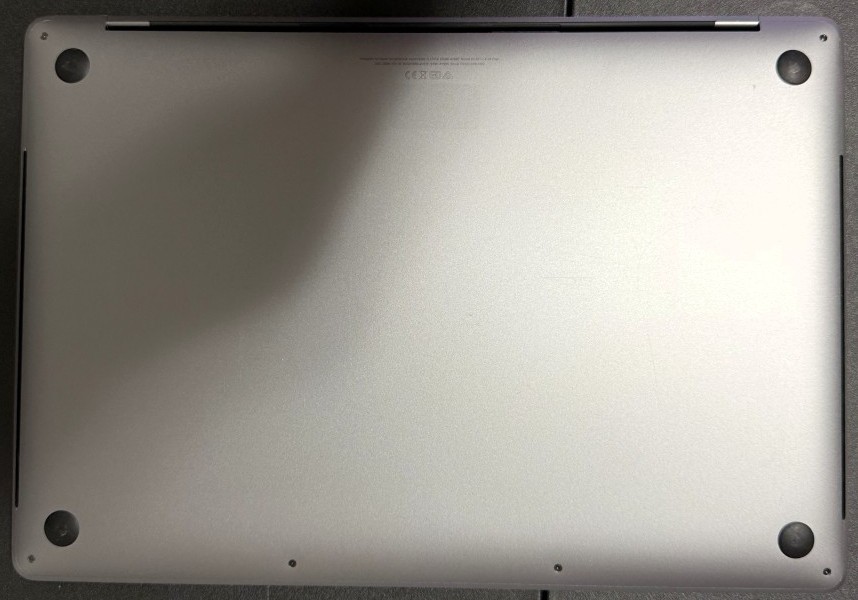 Apple MacBook Pro 15” A1990 2.60GHz 6-Core i7-9750H 512GB SSD 16GB RAM 555X