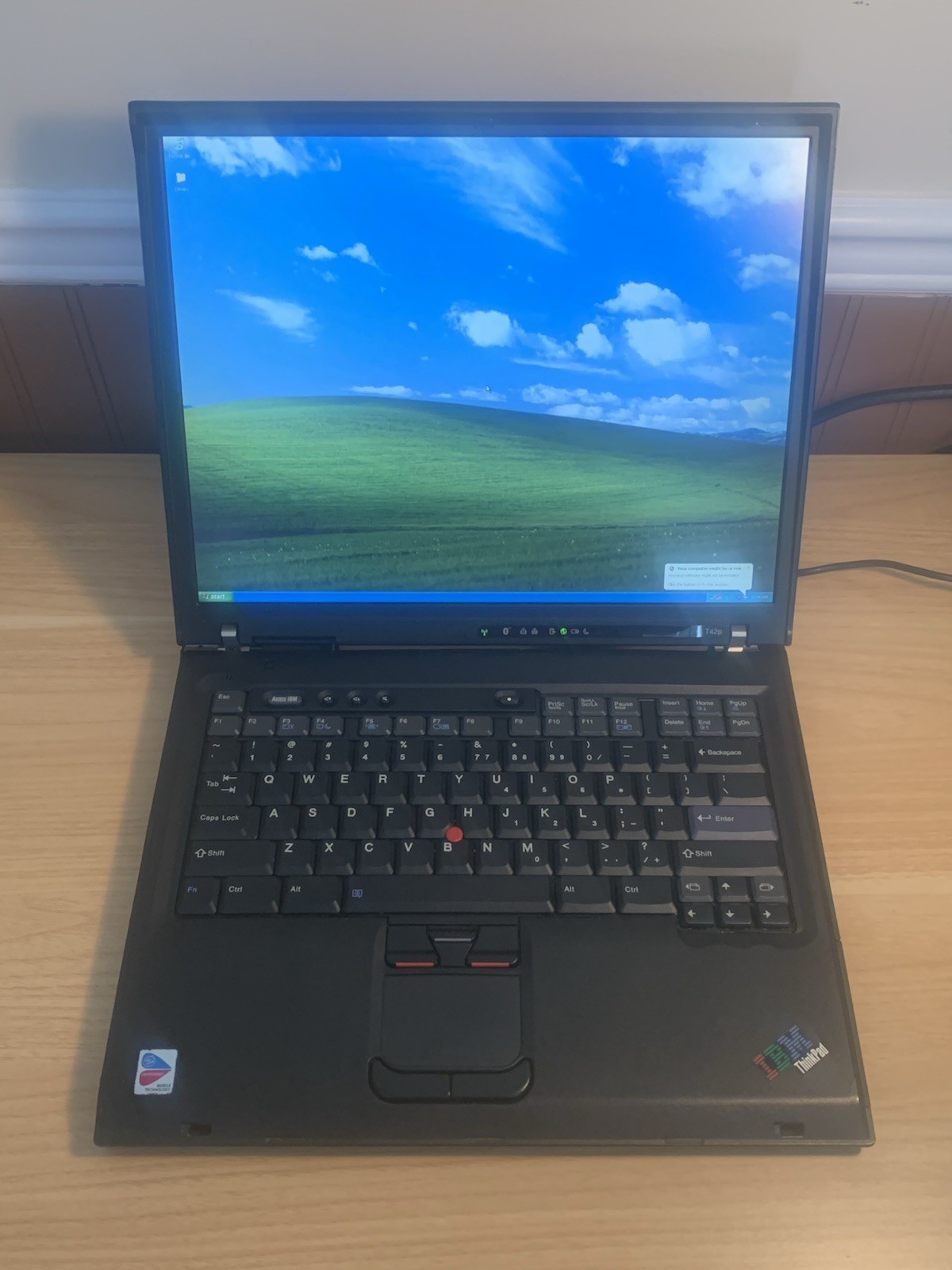 Rare IBM Thinkpad T42p 1.8Ghz Pentium-M 1GB RAM 1600×1200 IPS Display Windows XP