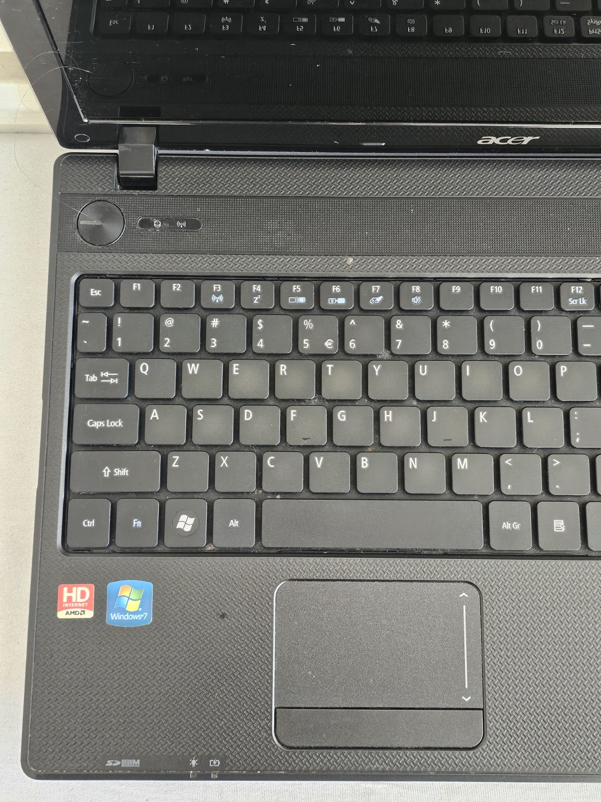 Acer Aspire 5253 Laptop – AMD C-50 – 8GB RAM – NO HDD/OS – Parts/Repair – READ