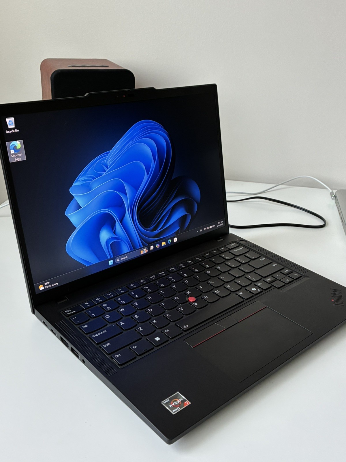 Lenovo ThinkPad P14s Gen 5 AMD Ryzen 7 PRO 8840HS 32GB 1TB – Factory Warranty!