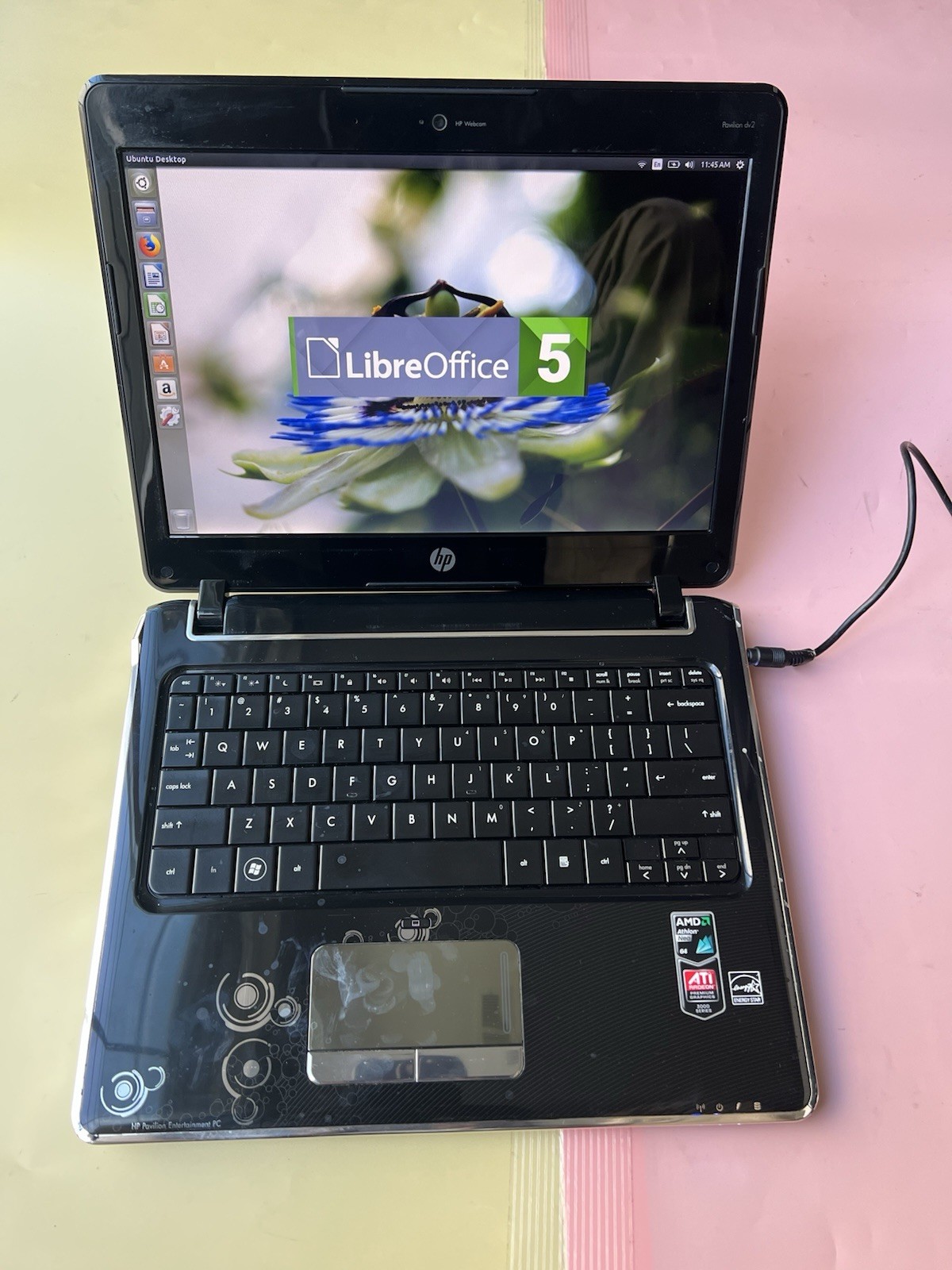 HP Pavilion Dv2 AMD Athlon 2GB RAM 500GB HDD WEBCAM HDMI