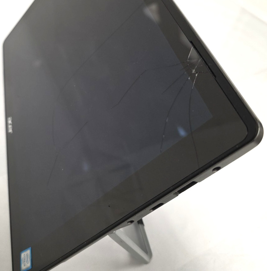 Acer Switch Alpha 12|4GB RAM|128GB SSD| Cracked Screen|NO POWER/FOR PARTS/REPAIR