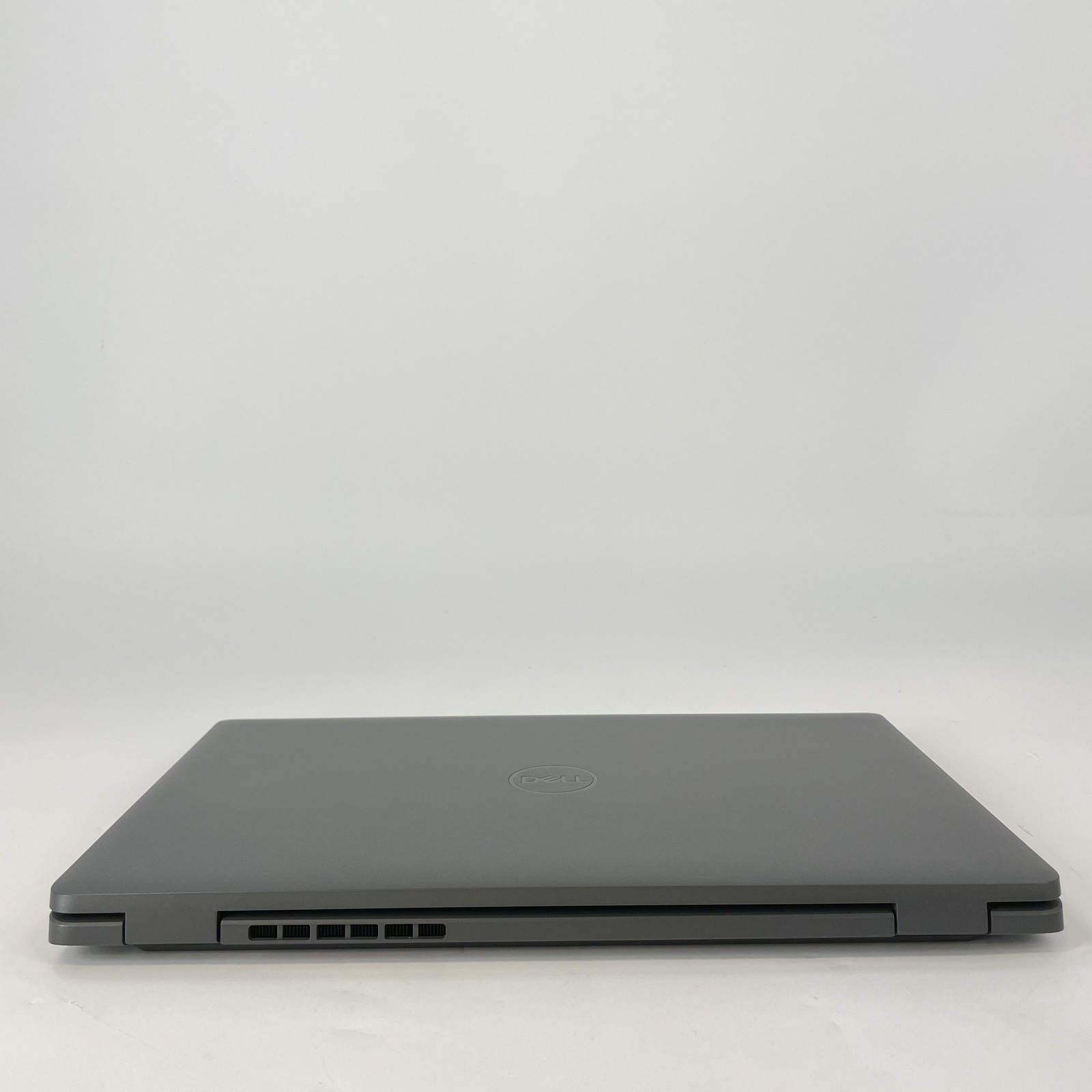 Dell Latitude 3540 15.6 Black FHD 1.3 GHz i5-1335U 16GB 256GB SSD – Good