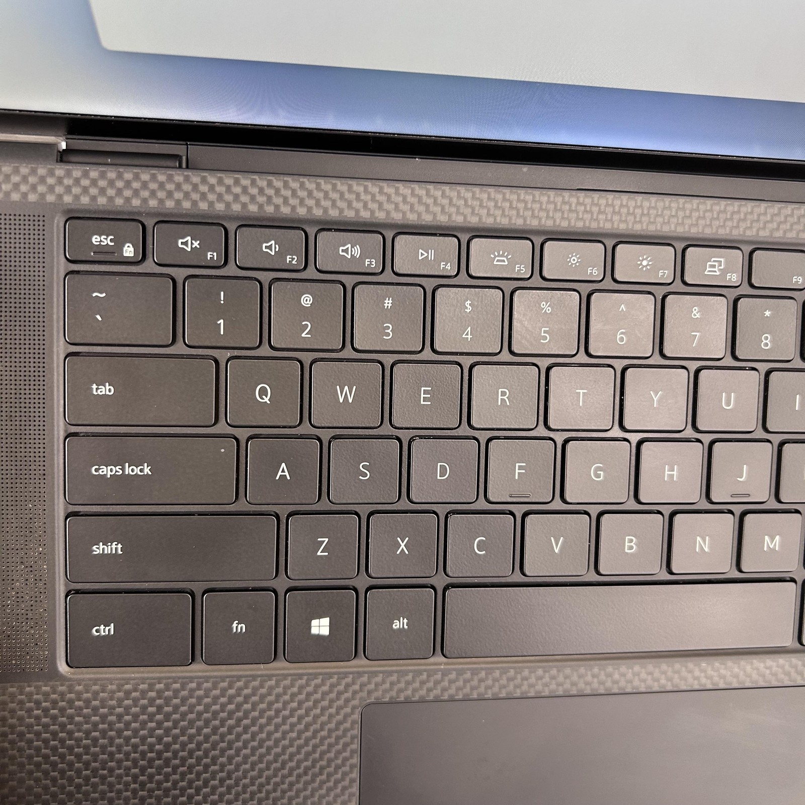 Dell XPS 15 9510 FHD+ TOUCH i7-11800H 2.30GHz 16GB 512GB RTX 3050 Ti Very Good