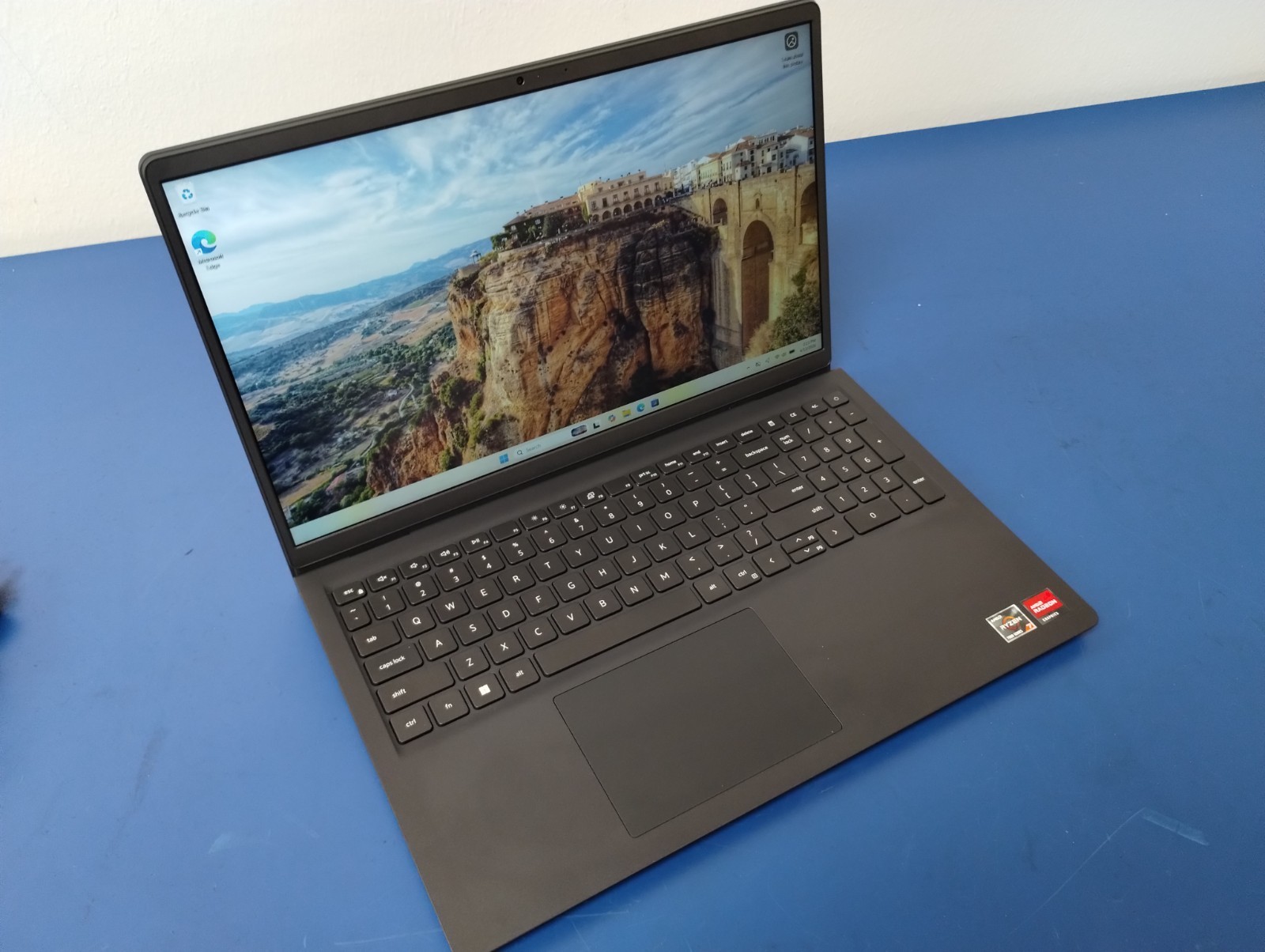 DELL 15 DC15255 G8MK9, AMD Ryzen 7 7730U, 16 GB RAM, 512 GB NVMe SSD
