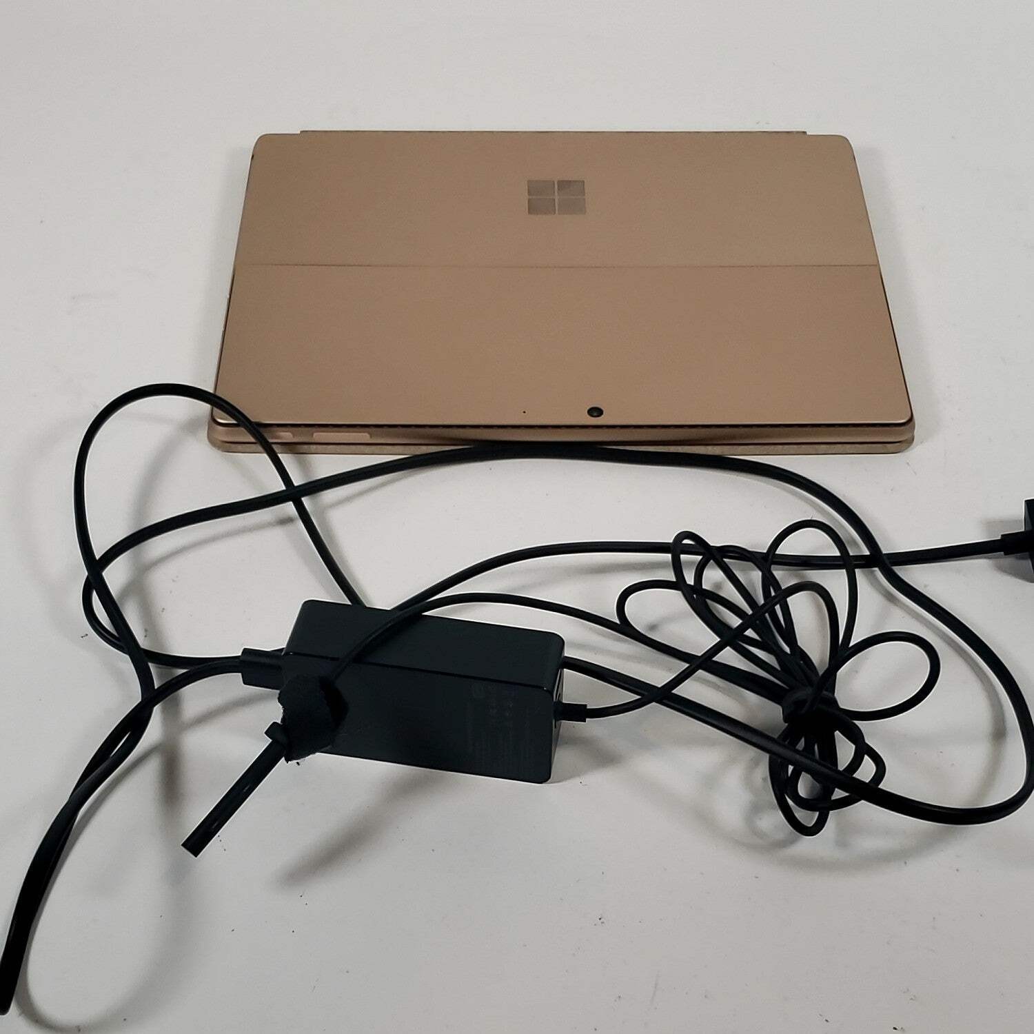 Microsoft Surface Pro 11 2076 13″ Snapdragon X Plus 3.4GHz 16GB RAM 512GB SSD