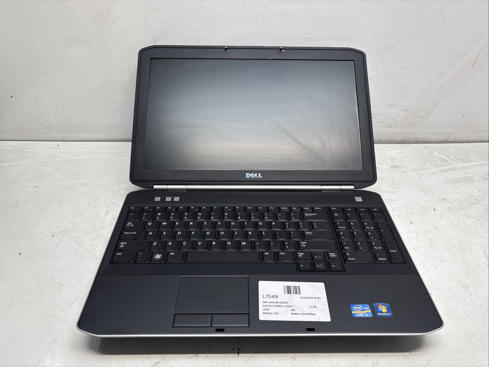 Dell Latitude E5520 Intel i3-2330M 2.2GHz 4 GB NO HDD