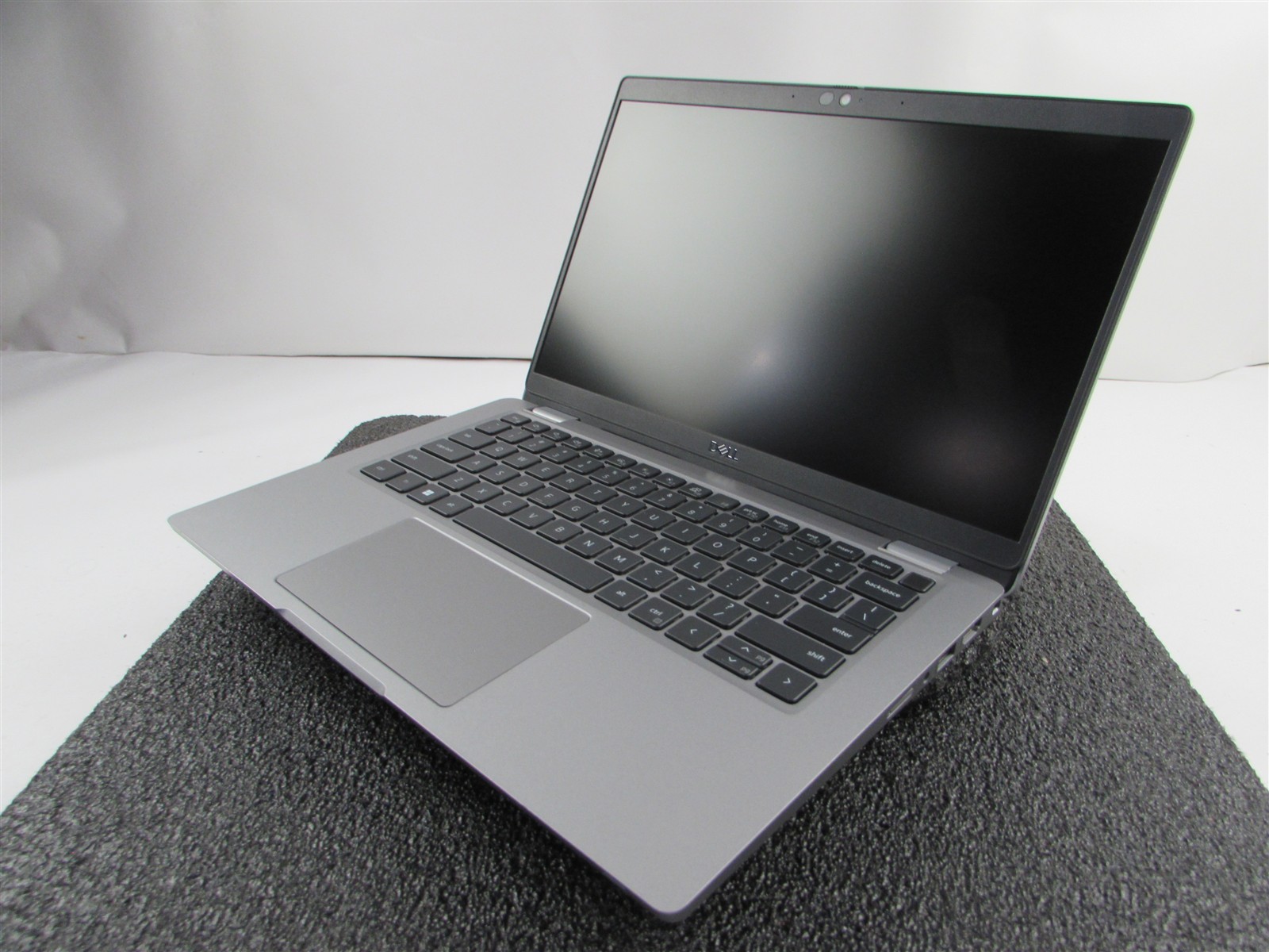 DELL LATITUDE 5330 FHD TOUCHSCREEN I5-1245U 10 CORE 512GB 16GB RAM NO O.S/BATT