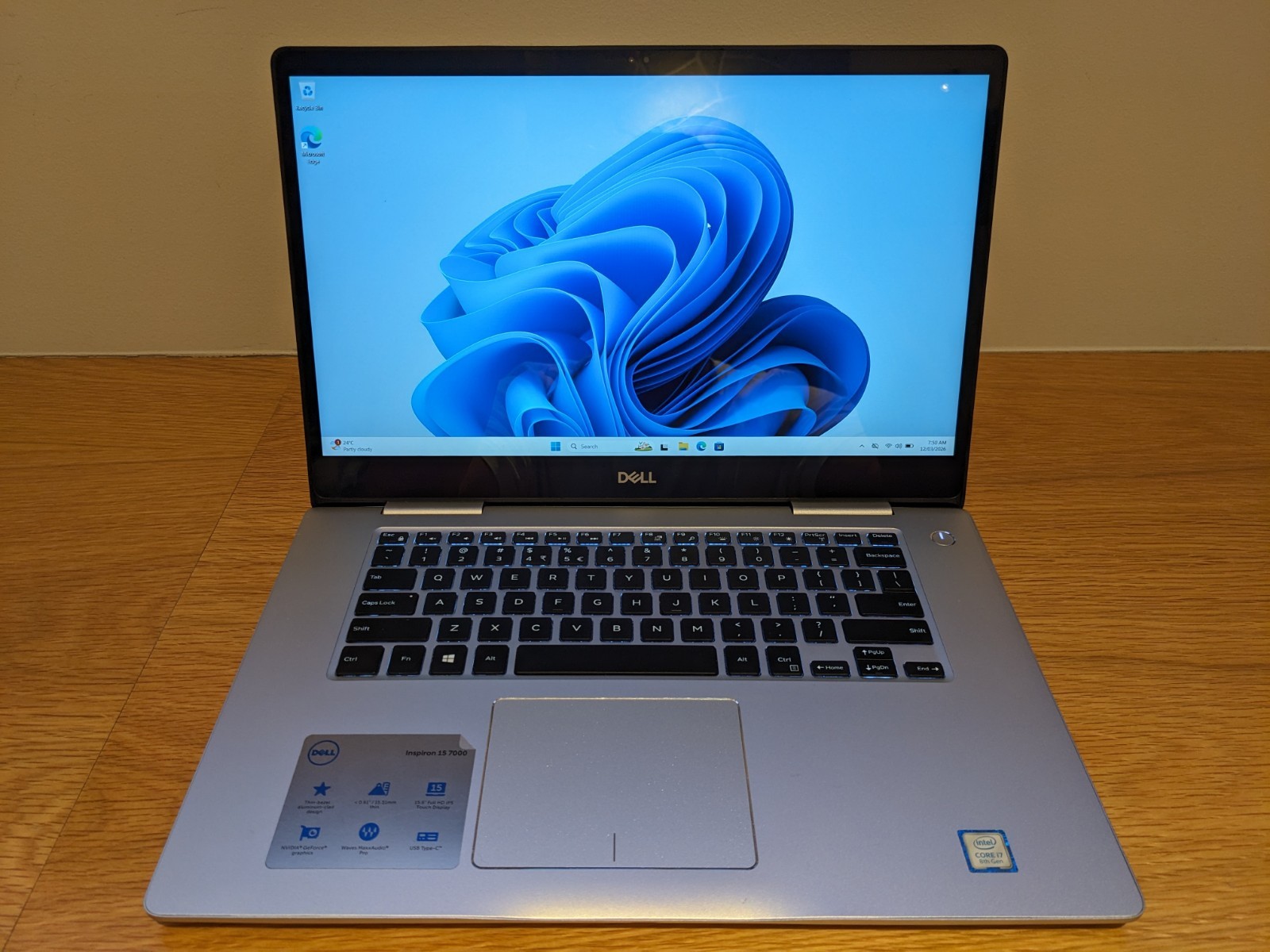 Dell Inspiron 7573 15″ – i7-8550U – 16GB RAM – MX130 – 1.2GB Storage *NEW BATT*