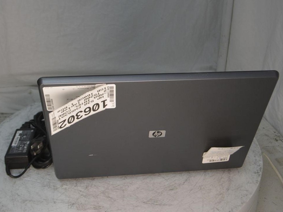 HP 530 FH553AT-ABA INTEL CORE2 T5200 laptop 1GB 160GB 1.6Gz SEE NOTES