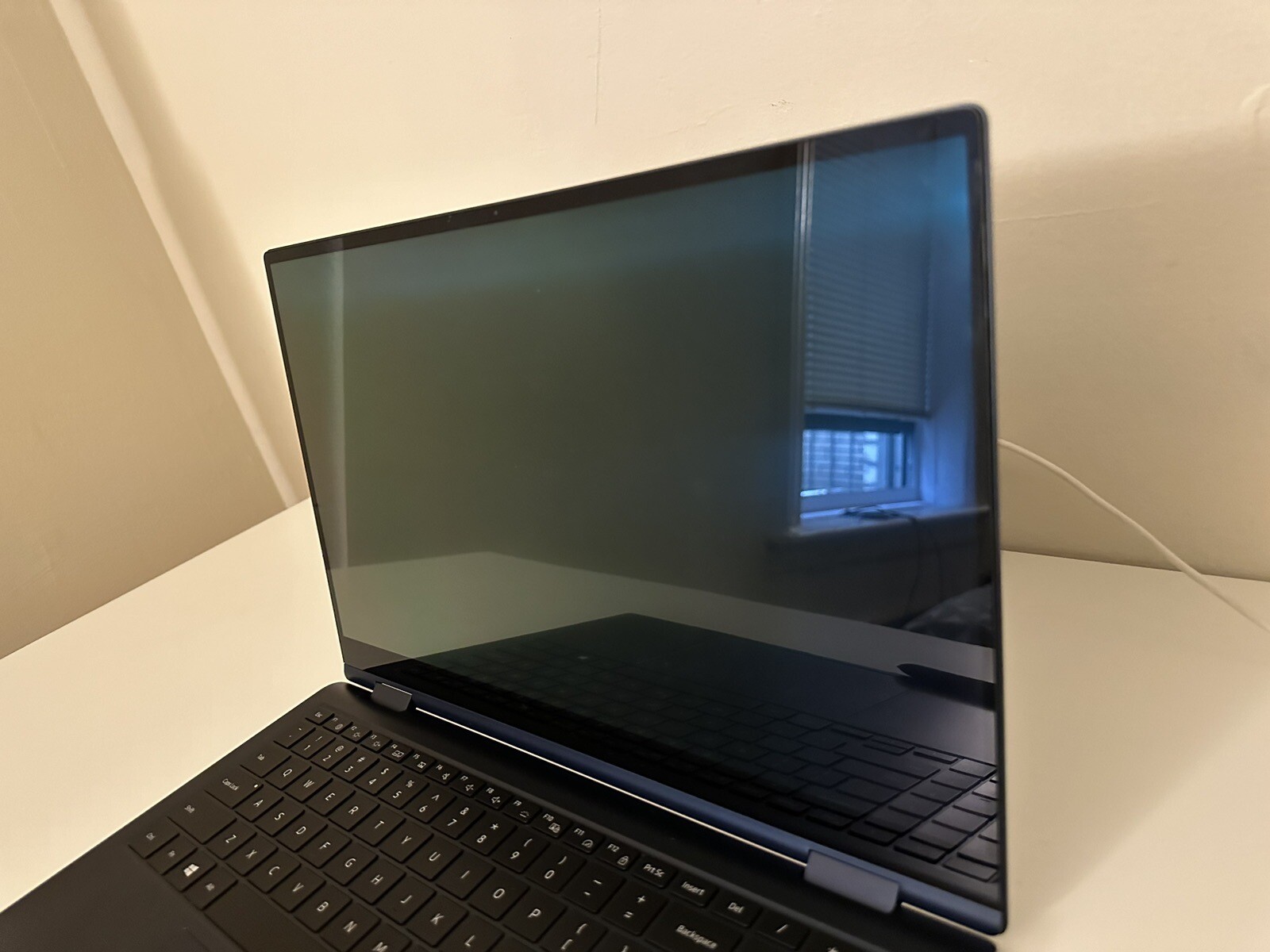 Samsung Galaxy Book Pro 360 15.6″ (1TB SSD, Intel Core i7 11th Gen., 2.80…