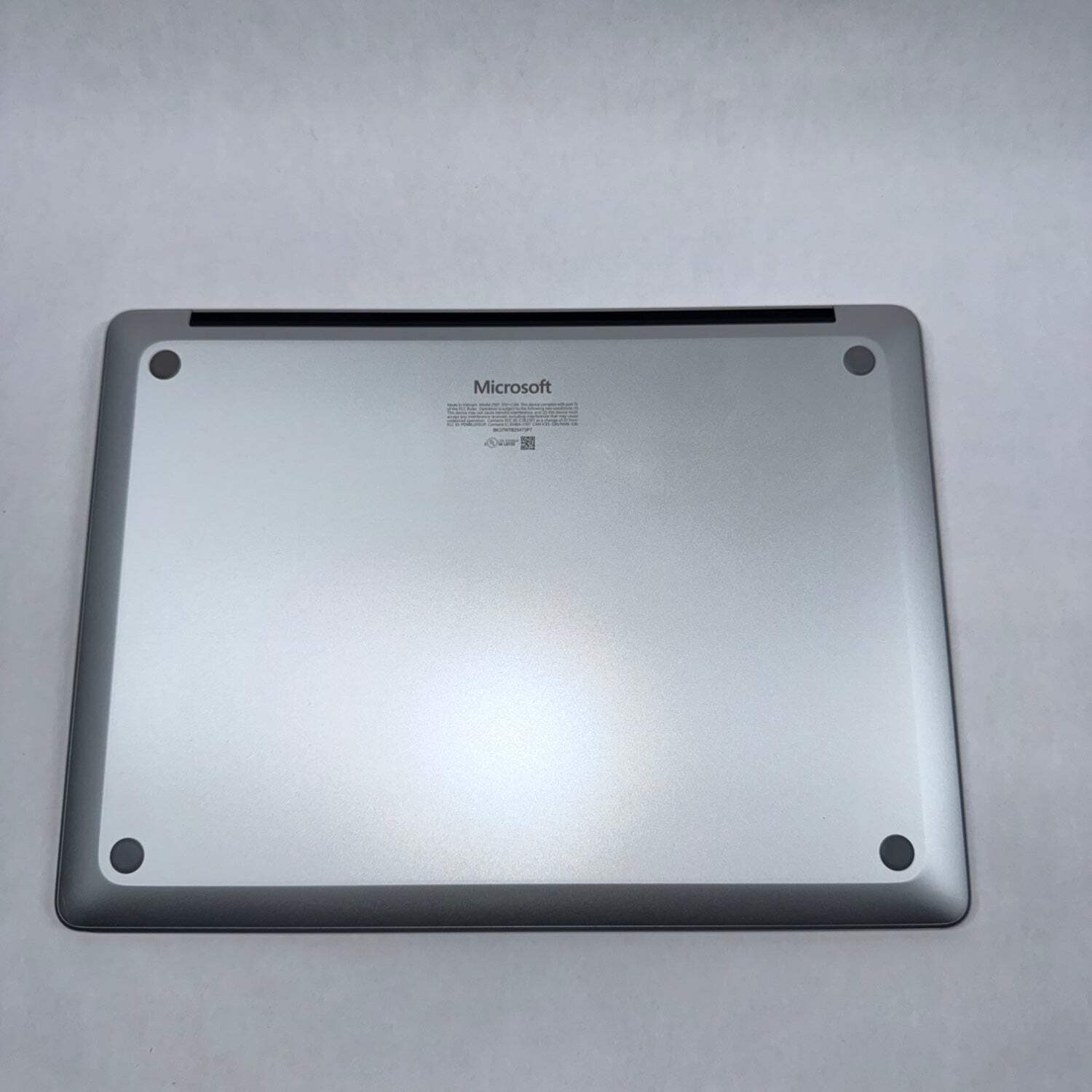Microsoft Surface Laptop 7 2107 13.8″ Core Ultra 7 2.2GHz 32GB RAM 512GB SSD