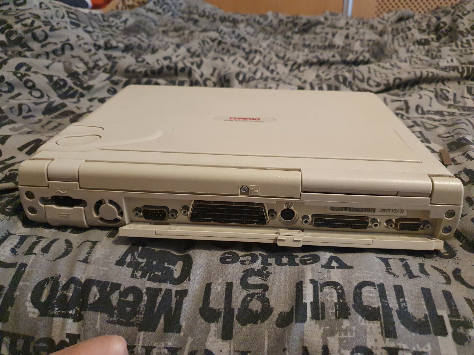 Compaq LTE Elite 4/40C vintage 486 notebook
