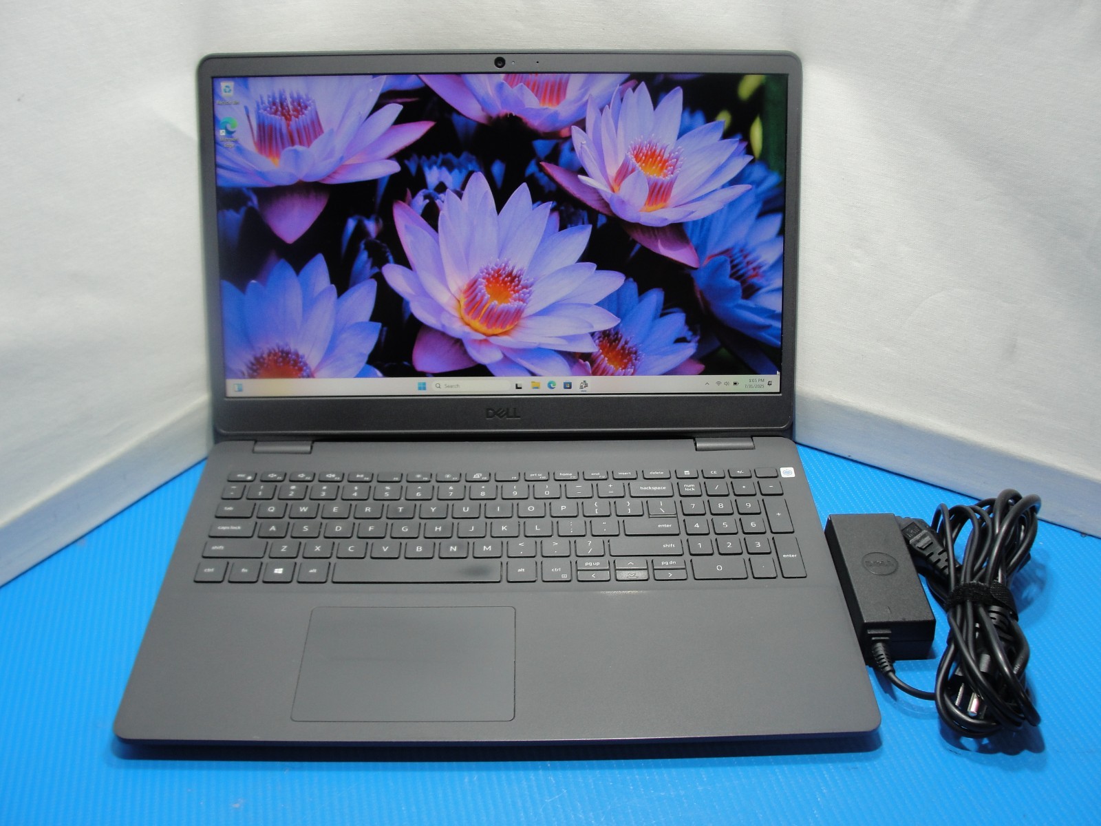 Dell Inspiron 3501 15.6”FHD Core i3-1115G4 3GHz 8GB SSD Reset 128GB+Charger