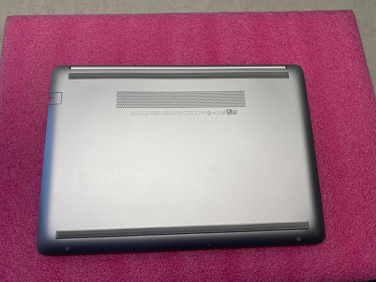 HP 14-cm0012nr 14″ Laptop 4GB 32GB AMD E2-9000e 1.50GHz Silver W10- 4BV23UA