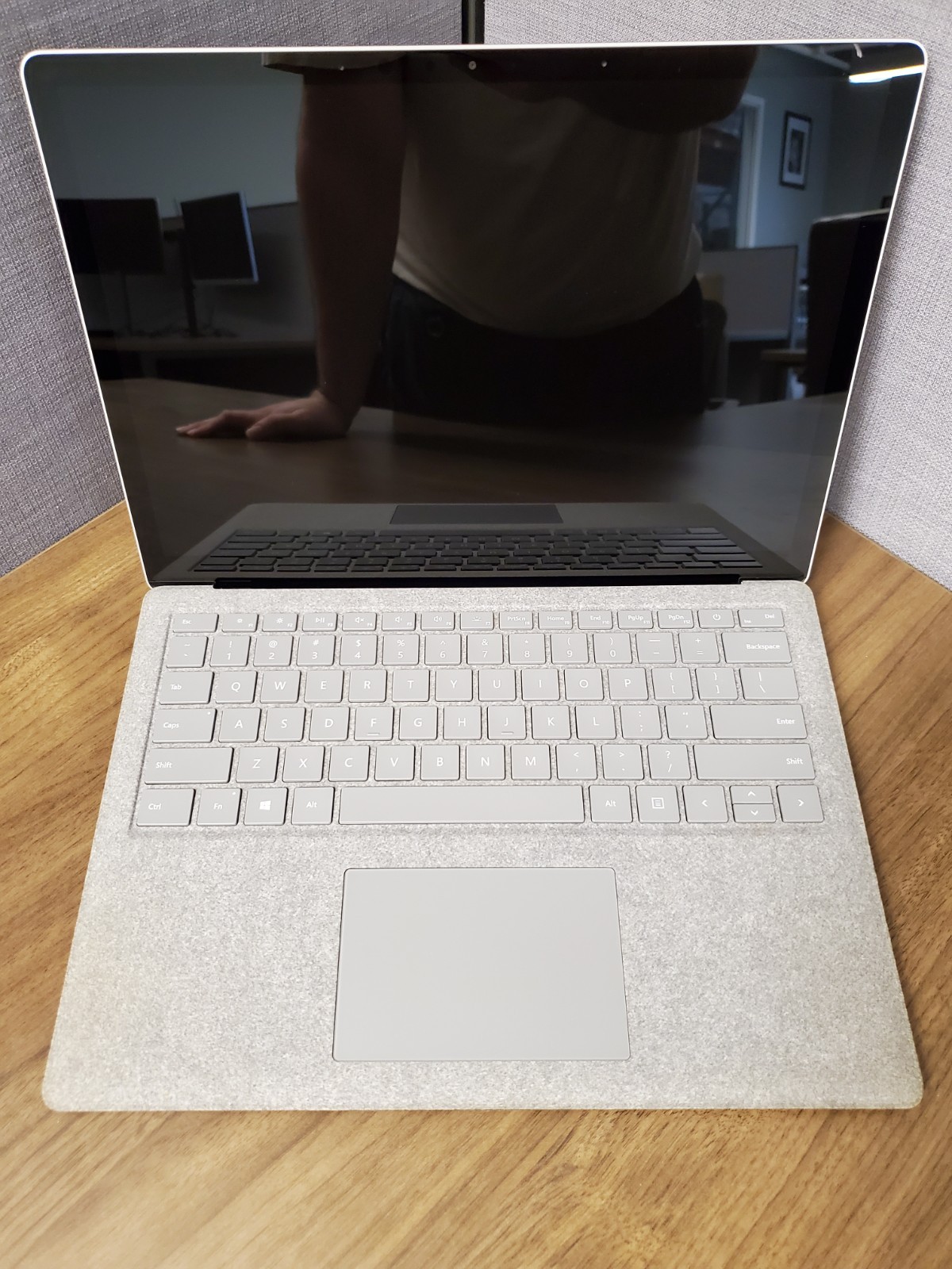 Microsoft Surface Laptop 2 | i5-8350U | 8GB RAM | 128GB SSD | Win11 Pro | Silver