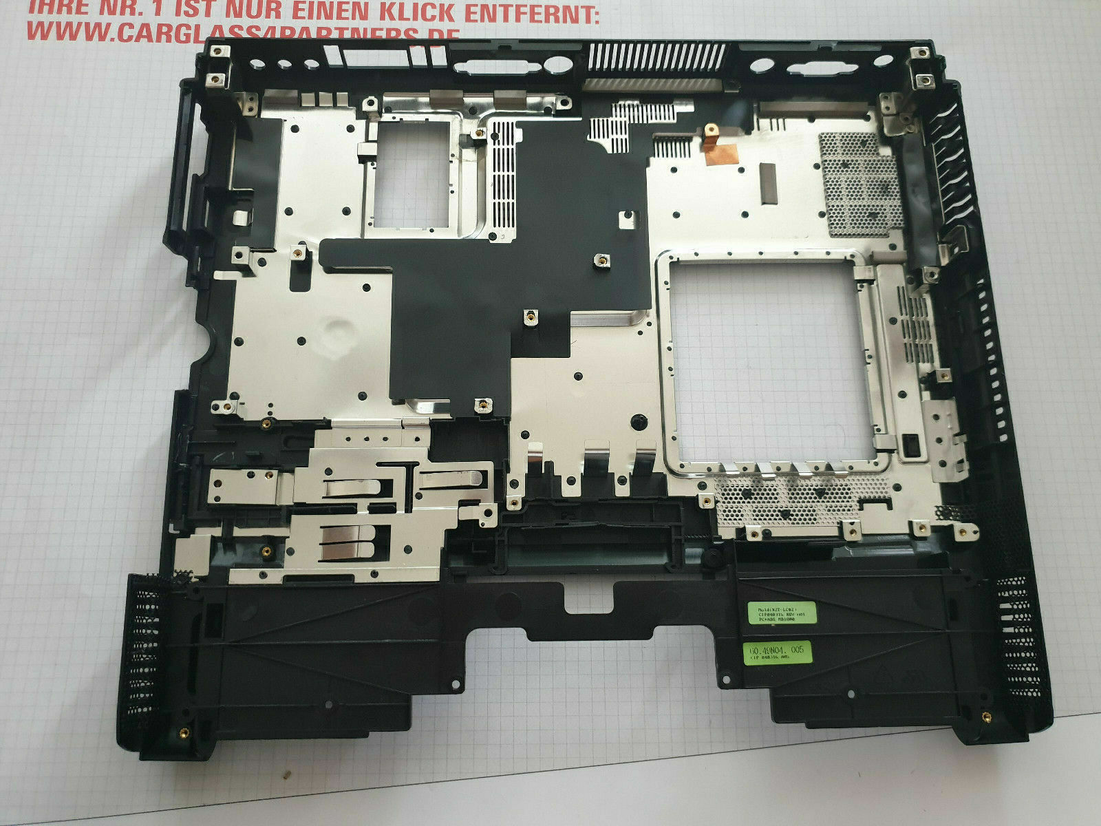 Medion MD 41700 Bottom Case