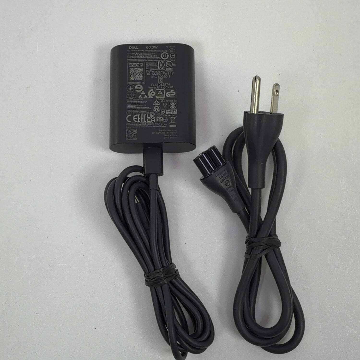 Dell XPS 9320 13.4″ Touchscreen i7-1360P 2.2GHz 32GB RAM 1TB SSD