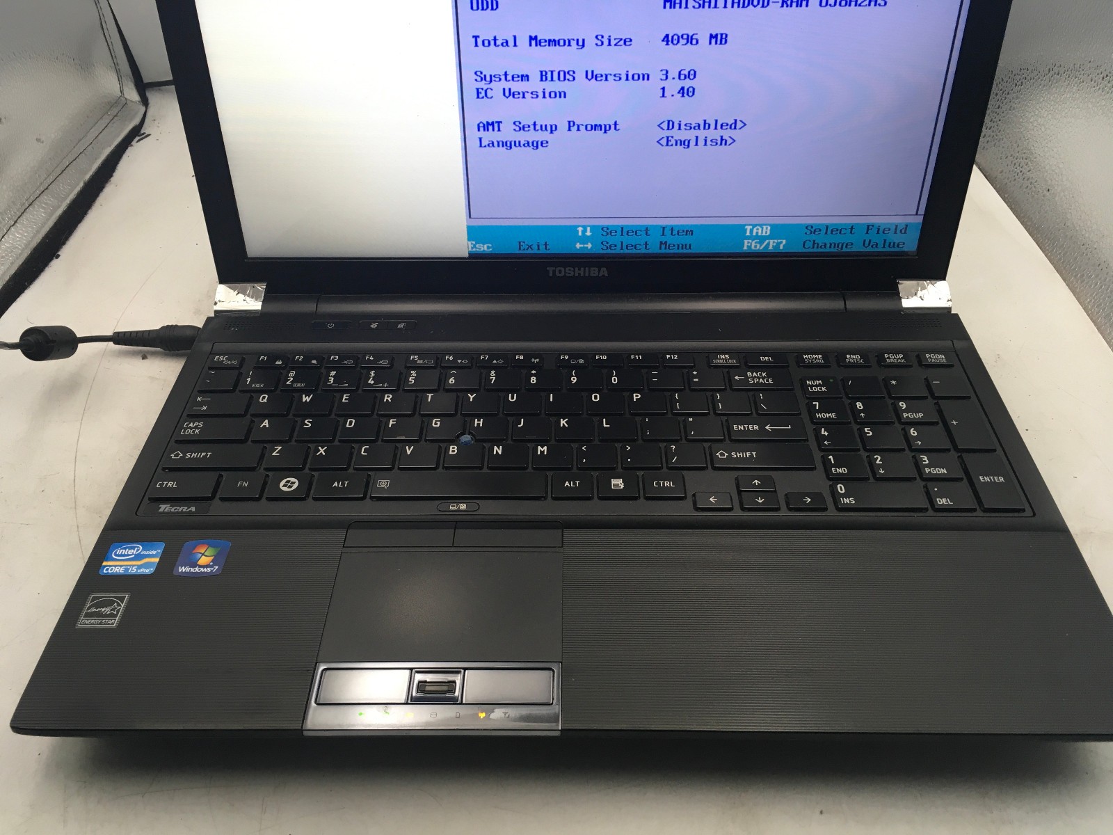 TOSHIBA TECRA R850 S8529 – BOOTS TO BIOS/BAD LCD – INTEL I5 2520M – 4GB RAM – BB
