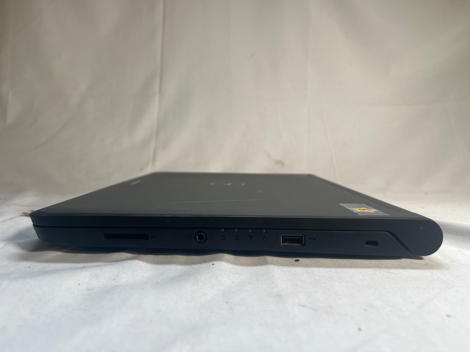 Dell Latitude 3340 i3-4030U 1.9GHz 4GB 128GB SSD 13.3″