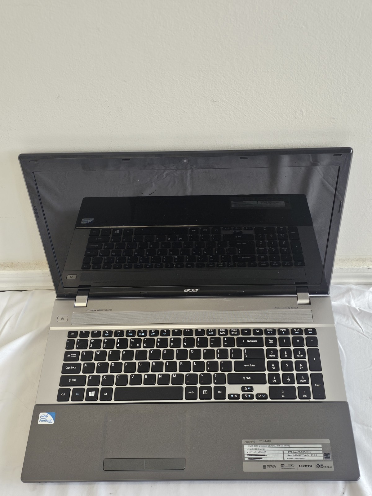 Acer Aspire V3 731-4446 Laptop Intel Pentium B960 8GB RAM 1TB HDD BAD BATT Win10