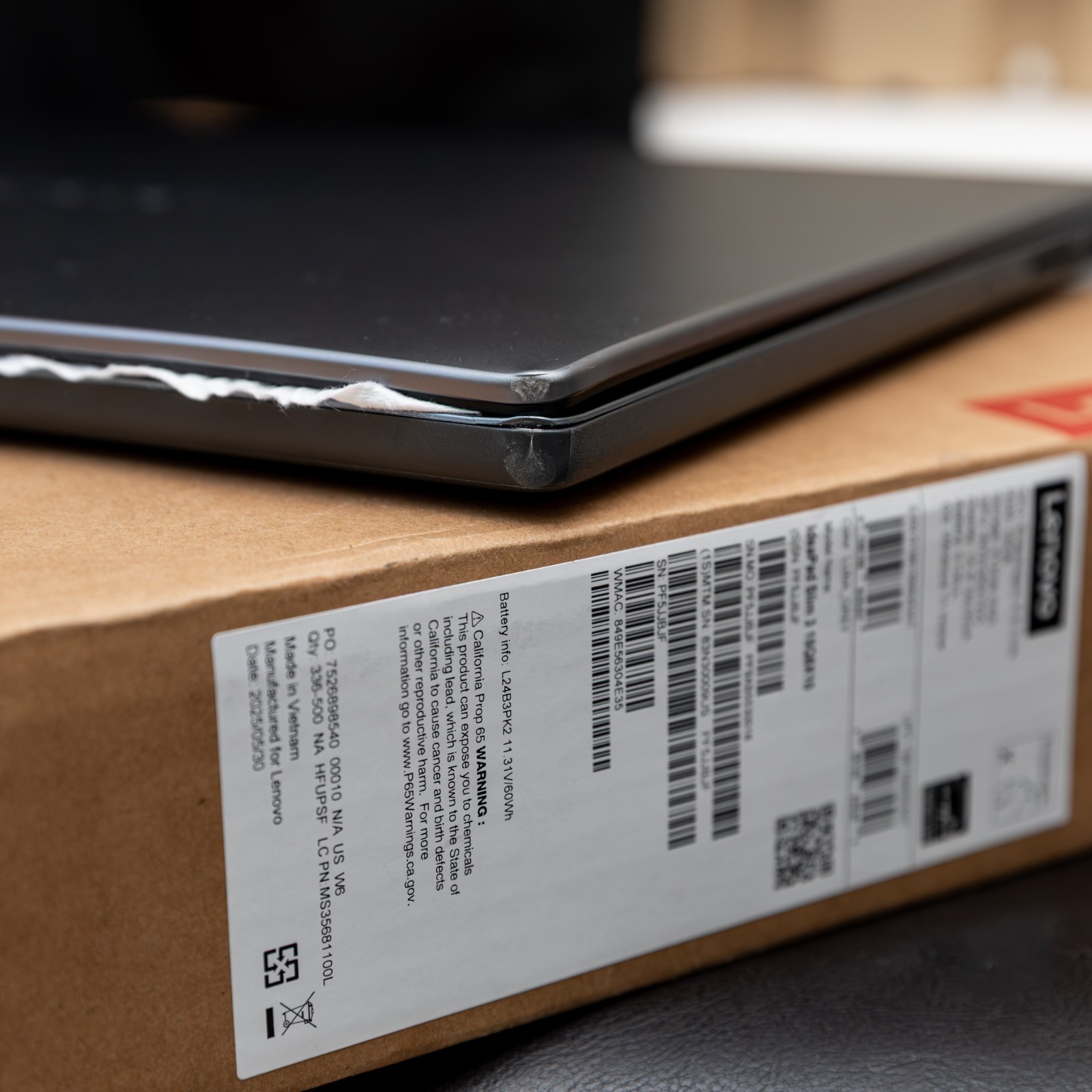Lenovo IdeaPad Slim 3x 15.6″ Snapdragon X 16GB 512GB SSD Win11 Gray