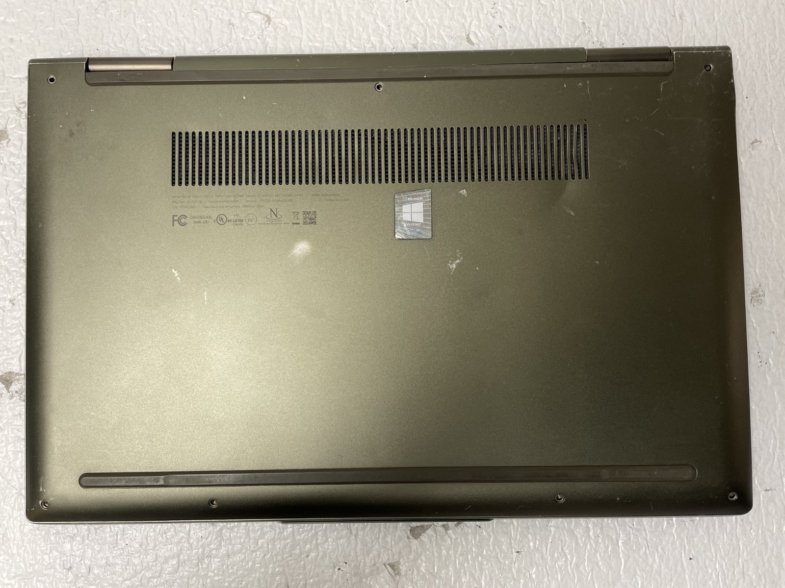 LENOVO YOGA 14ITL5 Intel i5-1135G7 @2.40GHz 12GB RAM NO SSD For Parts *READ