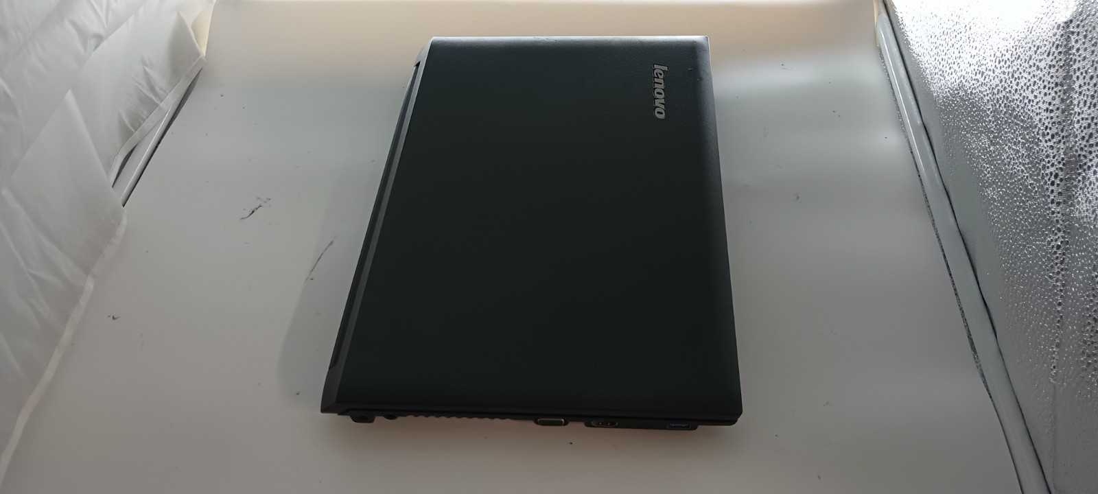 ThinkPad B575e w/charger.AMD E2-1800.Radeon.8GB.160GB HDD.Optical.W11
