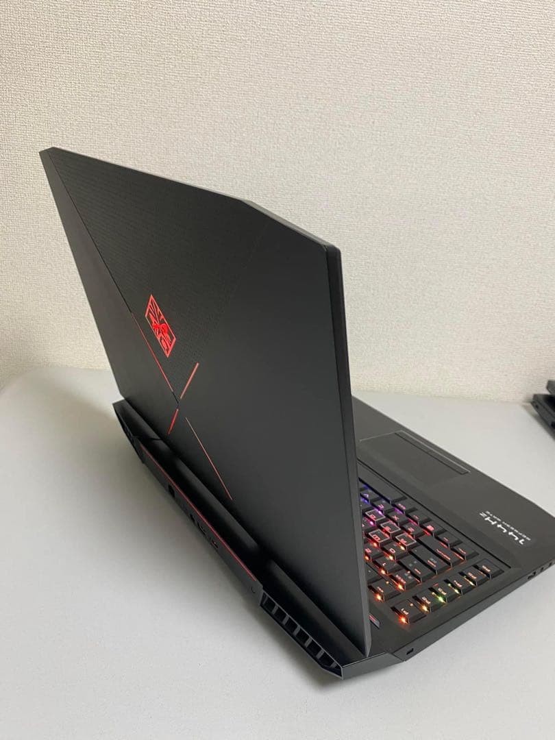 HP Omen 17 Inch 144Hz Core i7-7820HK 32GB RAM GTX 1080 512GB SSD+1TB HDD