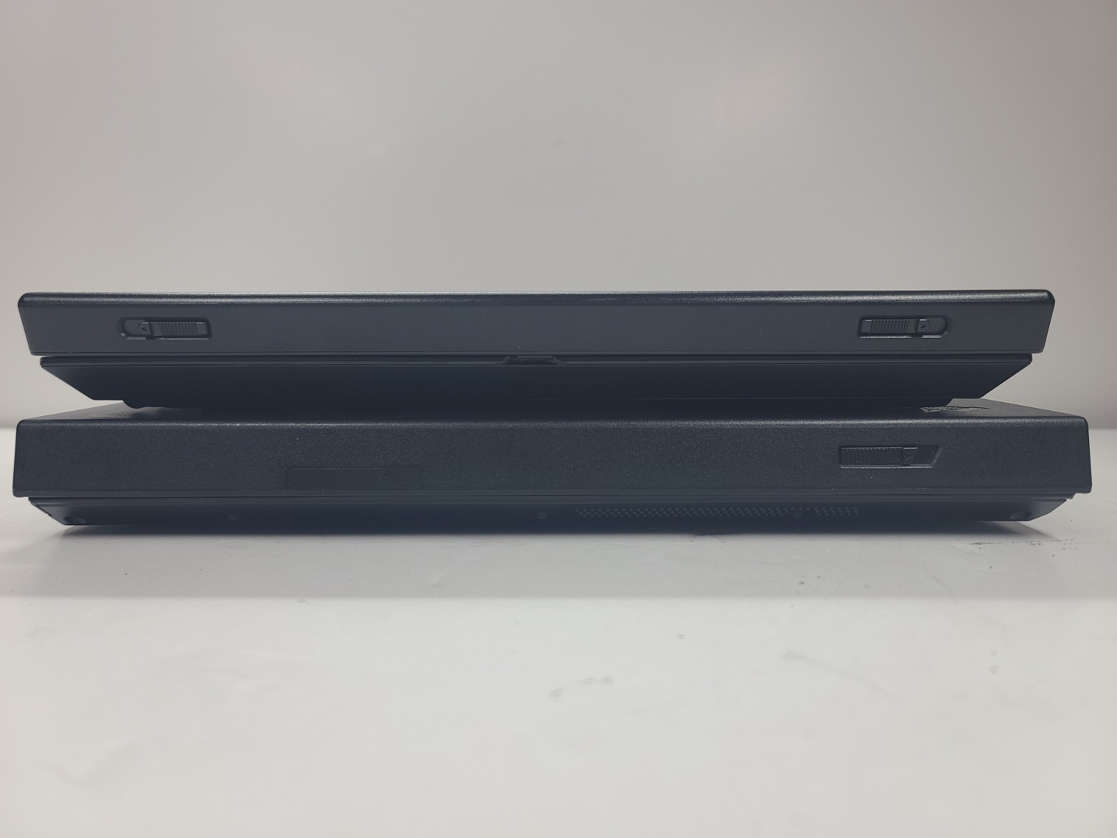 IBM ThinkPad R50e/ IBM ThinkPad I Series. No HARD-DRIVES. Untested