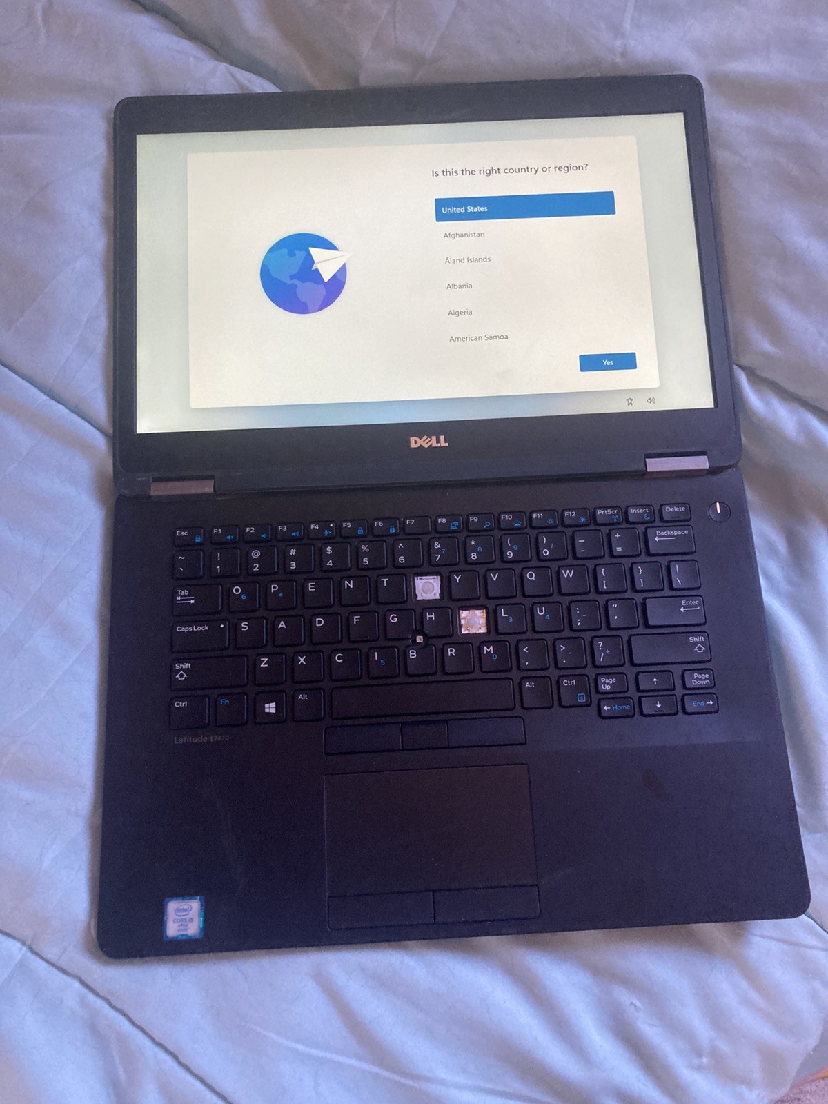Dell Latitude E7470 14″ (256GB SSD, Intel Core i5-6300U, 2.40GHz, 16GB) Laptop