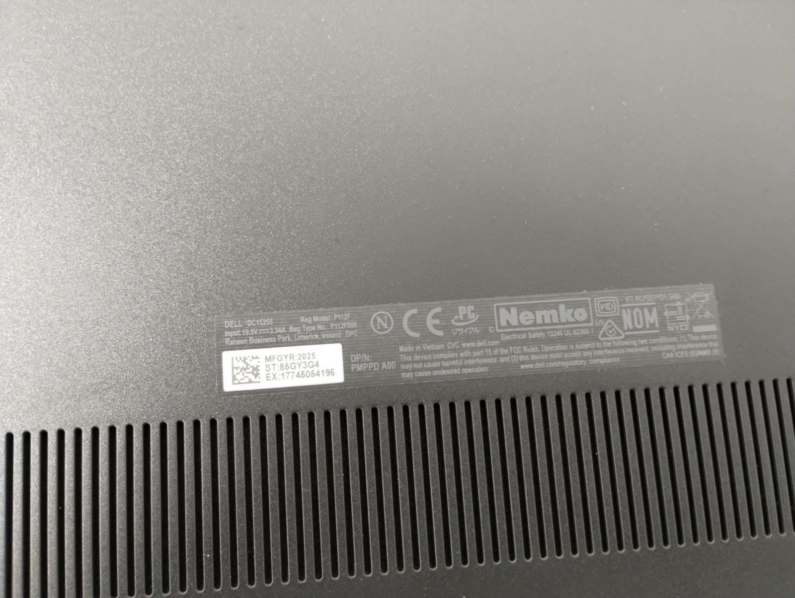 DELL 15 DC15255 G8MK9, AMD Ryzen 7 7730U, 2.00 GHz, 16 GB RAM 512 GB NVMe SSD