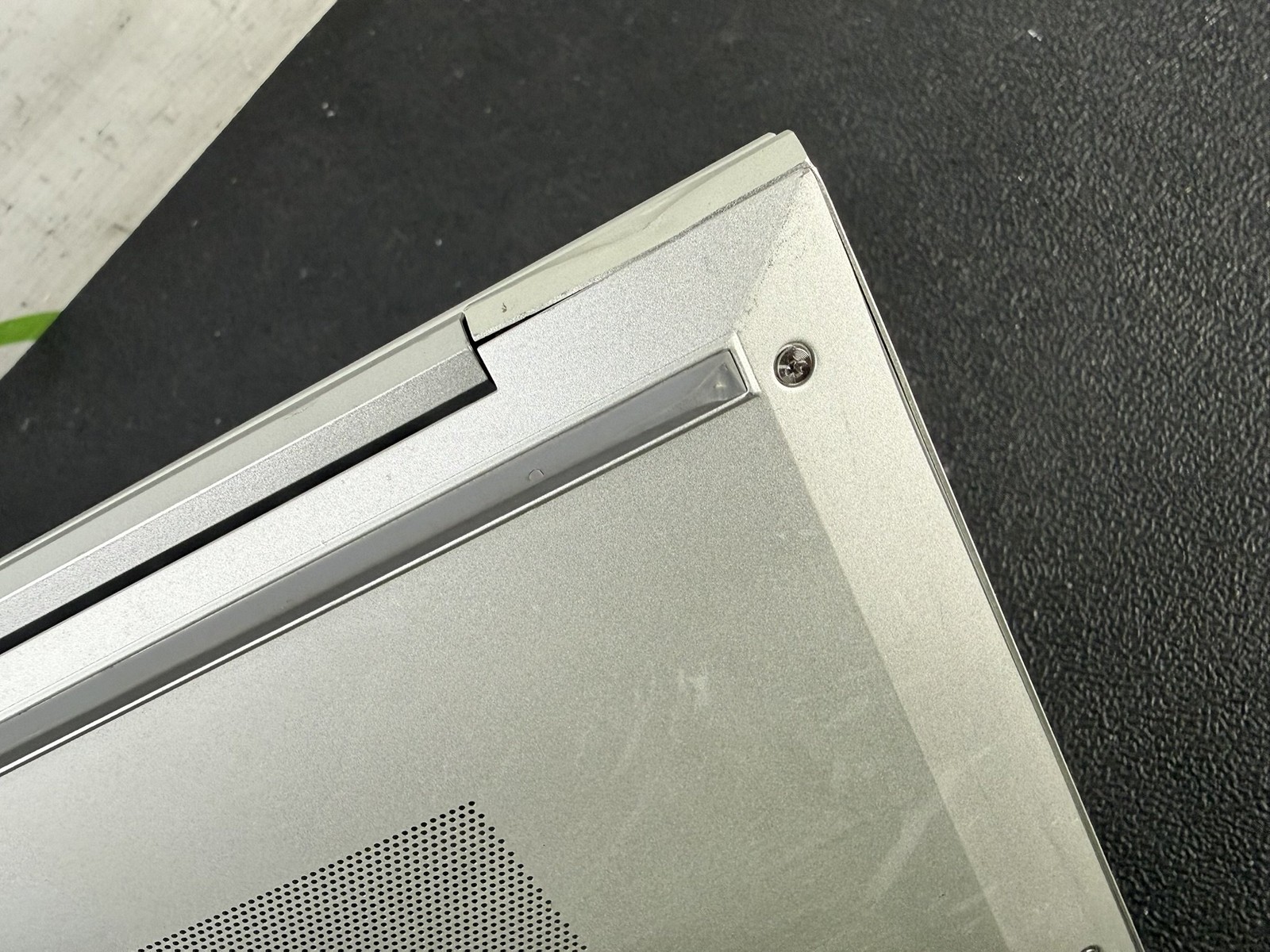 HP EliteBook 850 G8 15.6″ Core i5-1135G7 2.4GHz 16GB DDR4 256GB SSD – READ