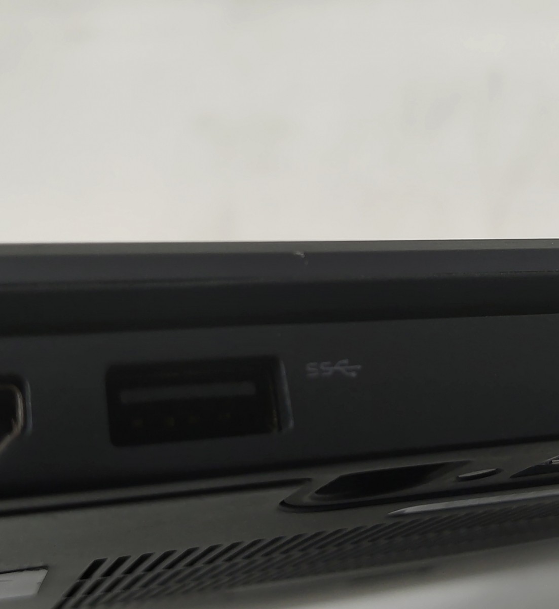 DELL LATITUDE E7250 Laptop Intel Core I5-5300U 8GB SEE NOTES