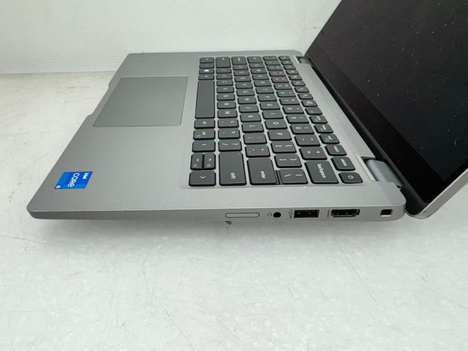 Dell Latitude 5330 LT Intel FHD i5-1245U@1.6GHz 16G 256G Windows 11 w/AC *READ*